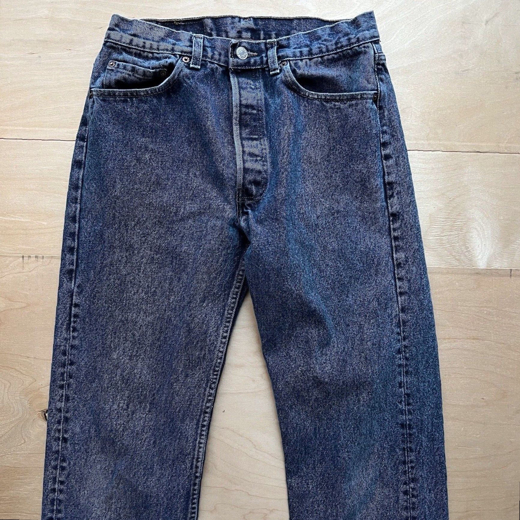 Levi's VINTAGE Levi's 501 Jeans 28x32 Denim Dark Wash 80s USA Mid Rise Button Fly Straight Mens Leather Logo 5-Pocket De nim 28 32 Size US 28 / EU 44 - 3 Thumbnail
