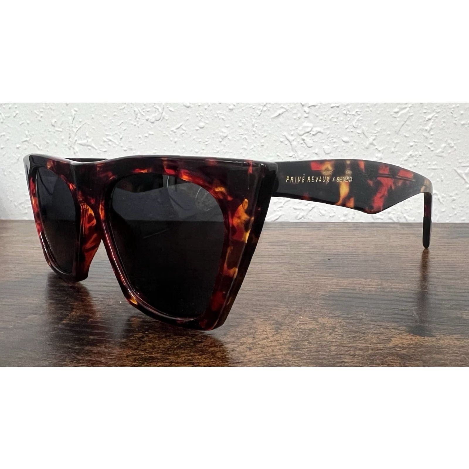 Vintage VINTAGE 3 Prive Revaux Polarized Sunglasses Cat Eye The Timeless Red Victoria & Limited Size ONE SIZE - 2 Thumbnail
