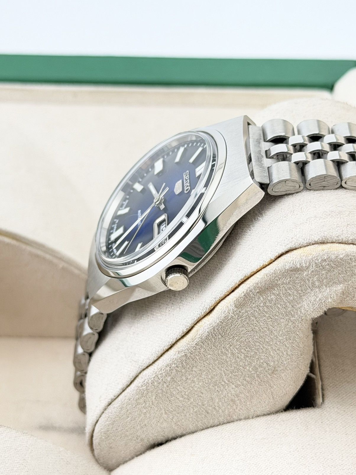 Seiko Vintage Seiko 5 Automatic Blue Dial Wristwatch Japan Watch Size 36 - 7 Thumbnail