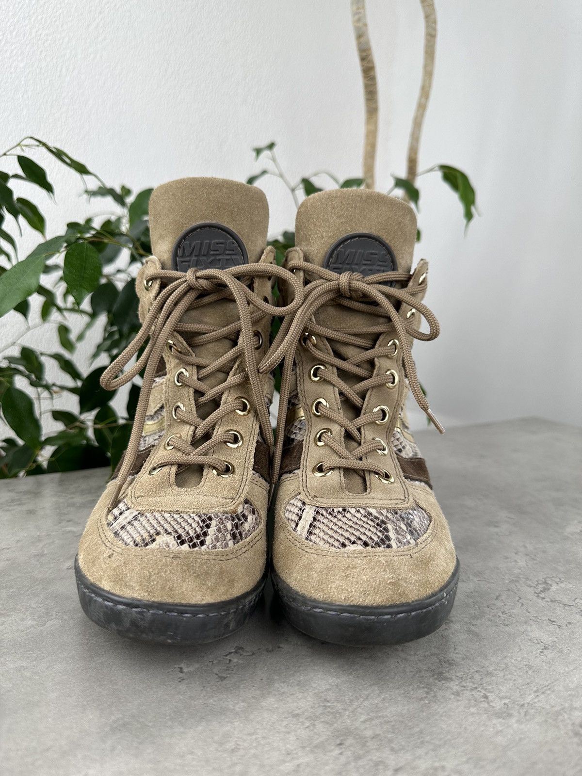 Miss Sixty Miss Sixty hi-top Sneakers Size US 10 / IT 40 - 2 Thumbnail