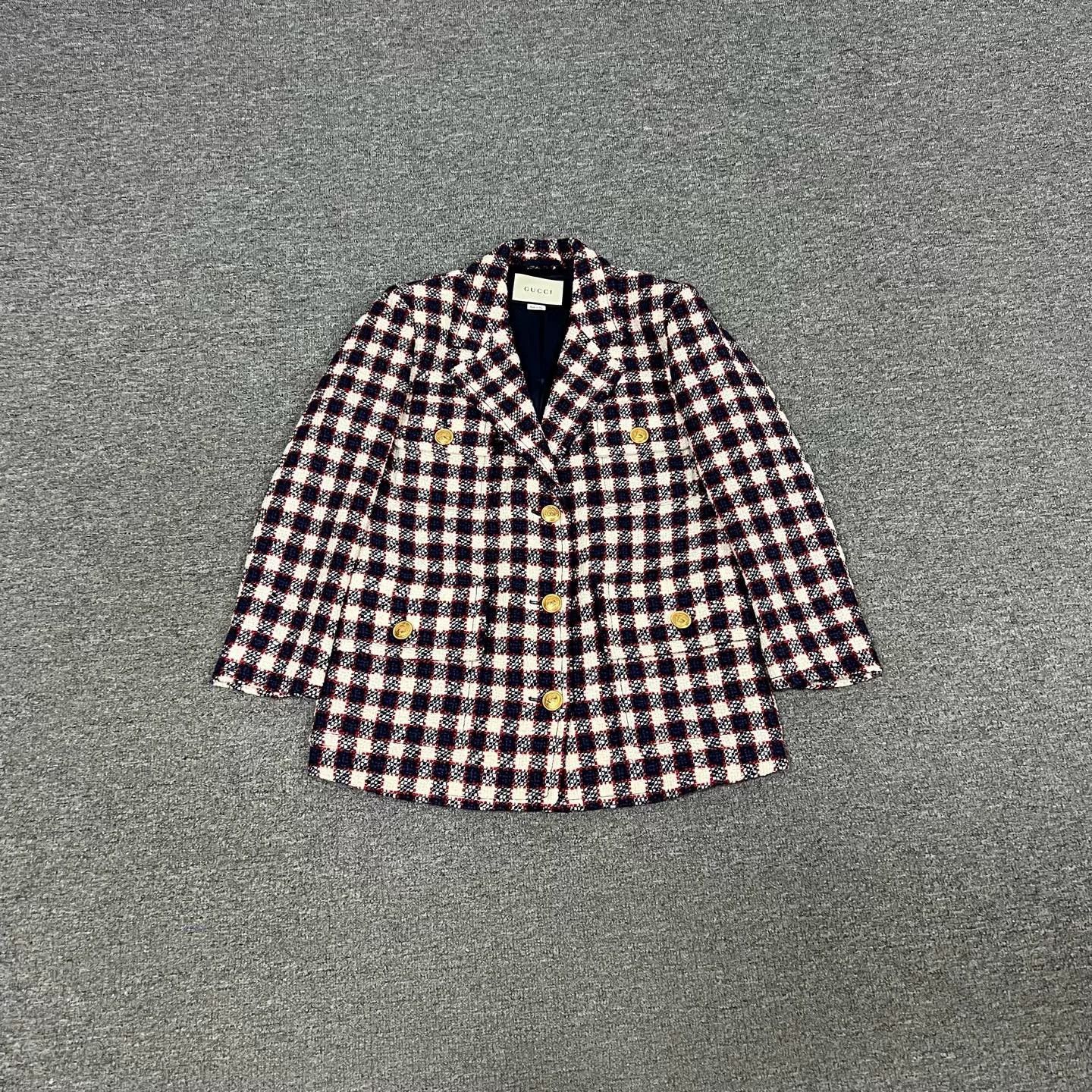 Gucci Gucci Tweed Plaid Gold Buckle Blazer Size M / US 6-8 / IT 42-44 - 1 Thumbnail
