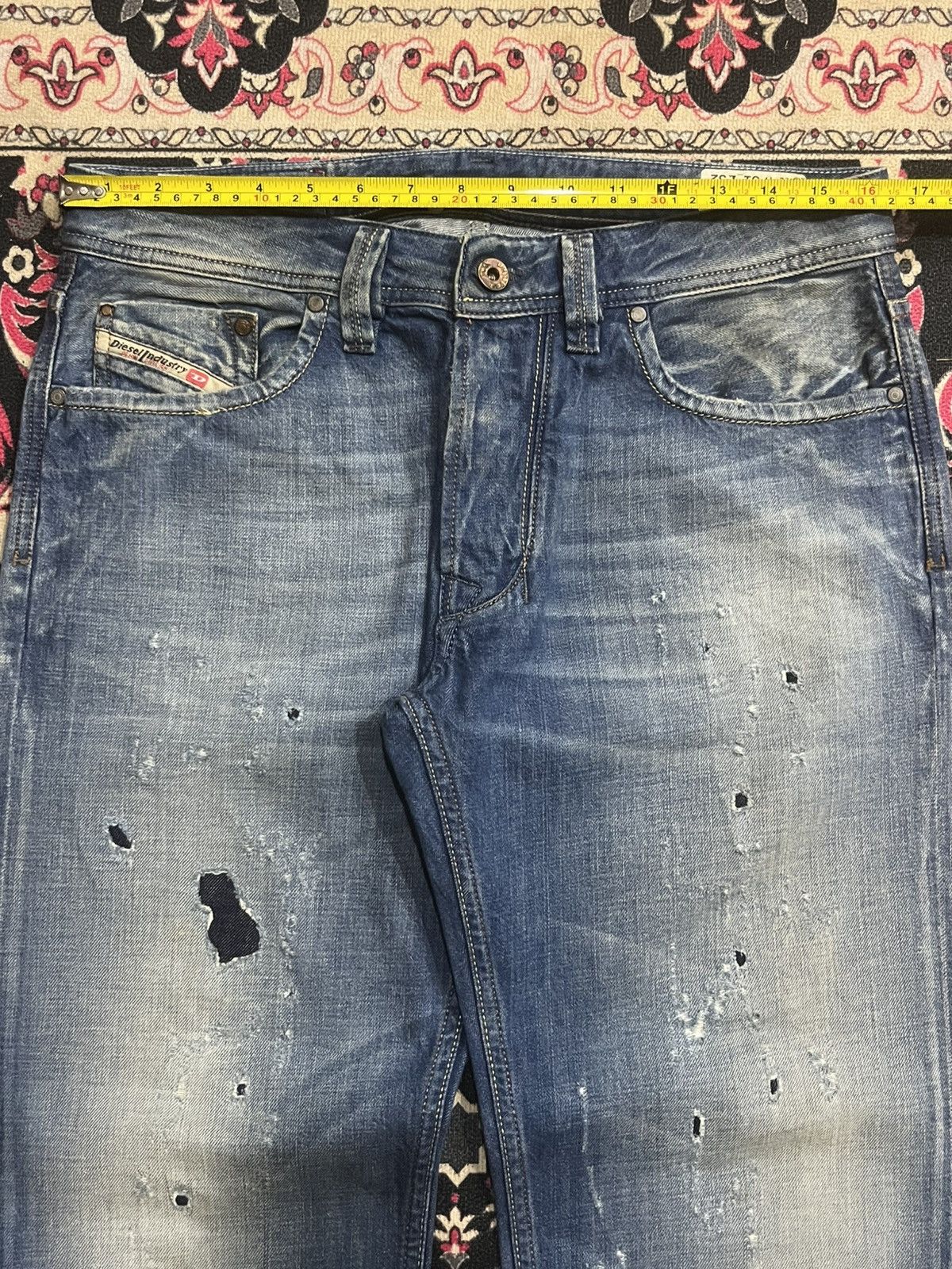 Diesel Vintage Diesel “Larkee” Blue Washed Distress Loose Leg Jeans Size US 31 - 15 Thumbnail