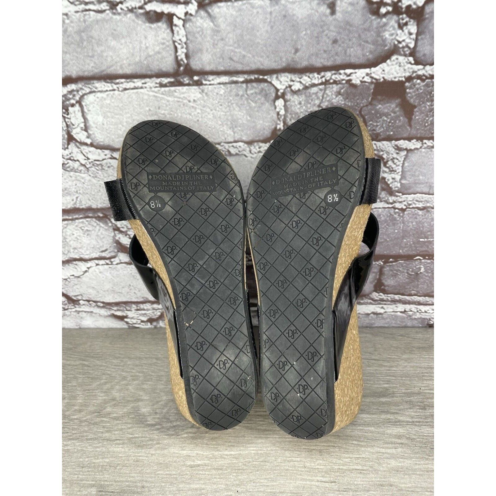 Donald Pliner Donald J. Pliner Gallo Black Patent Leather Toe Cork Wedge S Size US 8.5 / IT 38.5 - 6 Thumbnail