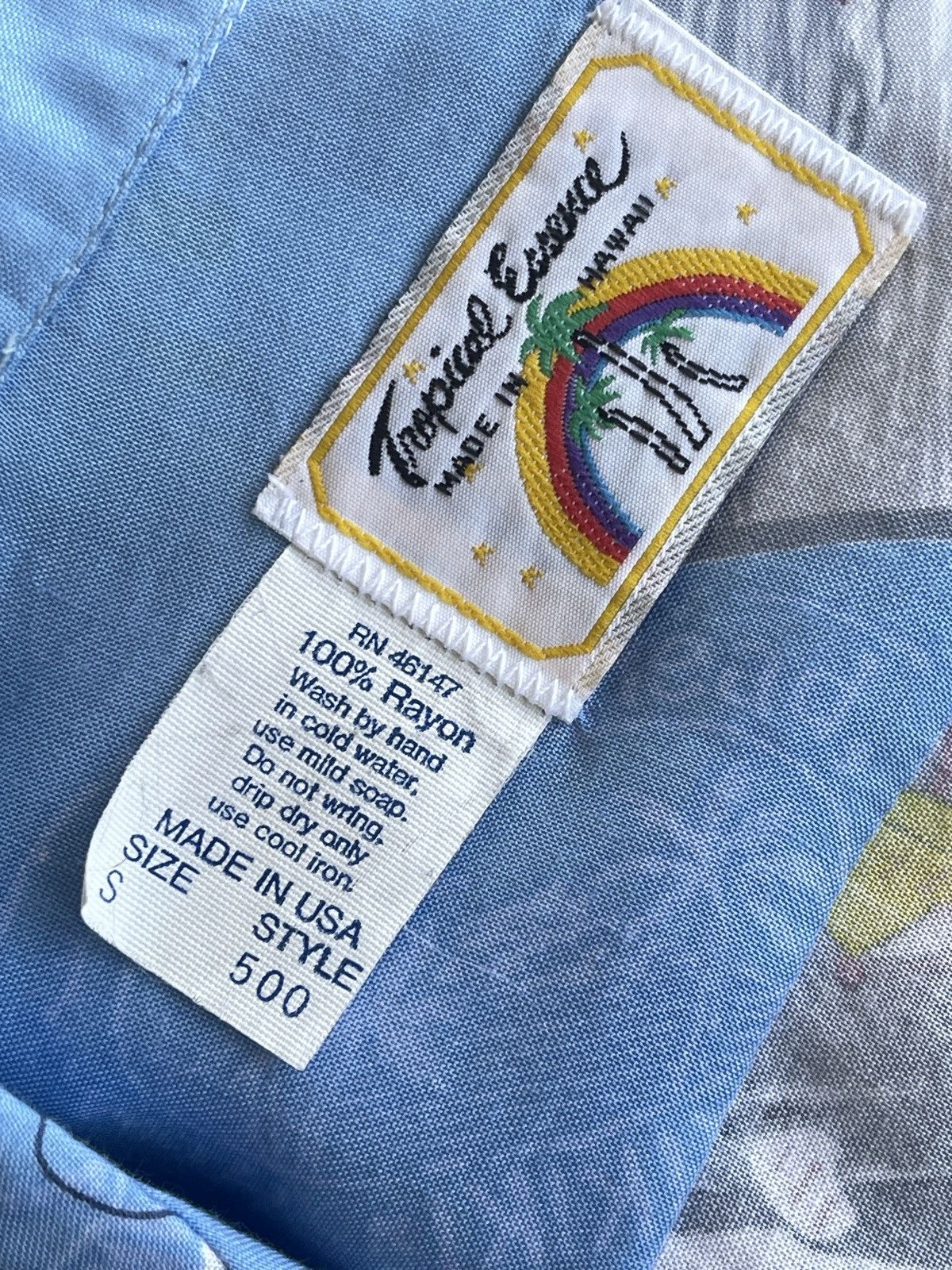 Vintage Vintage Tropical Essence Hawaiian Rayon Shirt USA Size US S / EU 44-46 / 1 - 6 Thumbnail