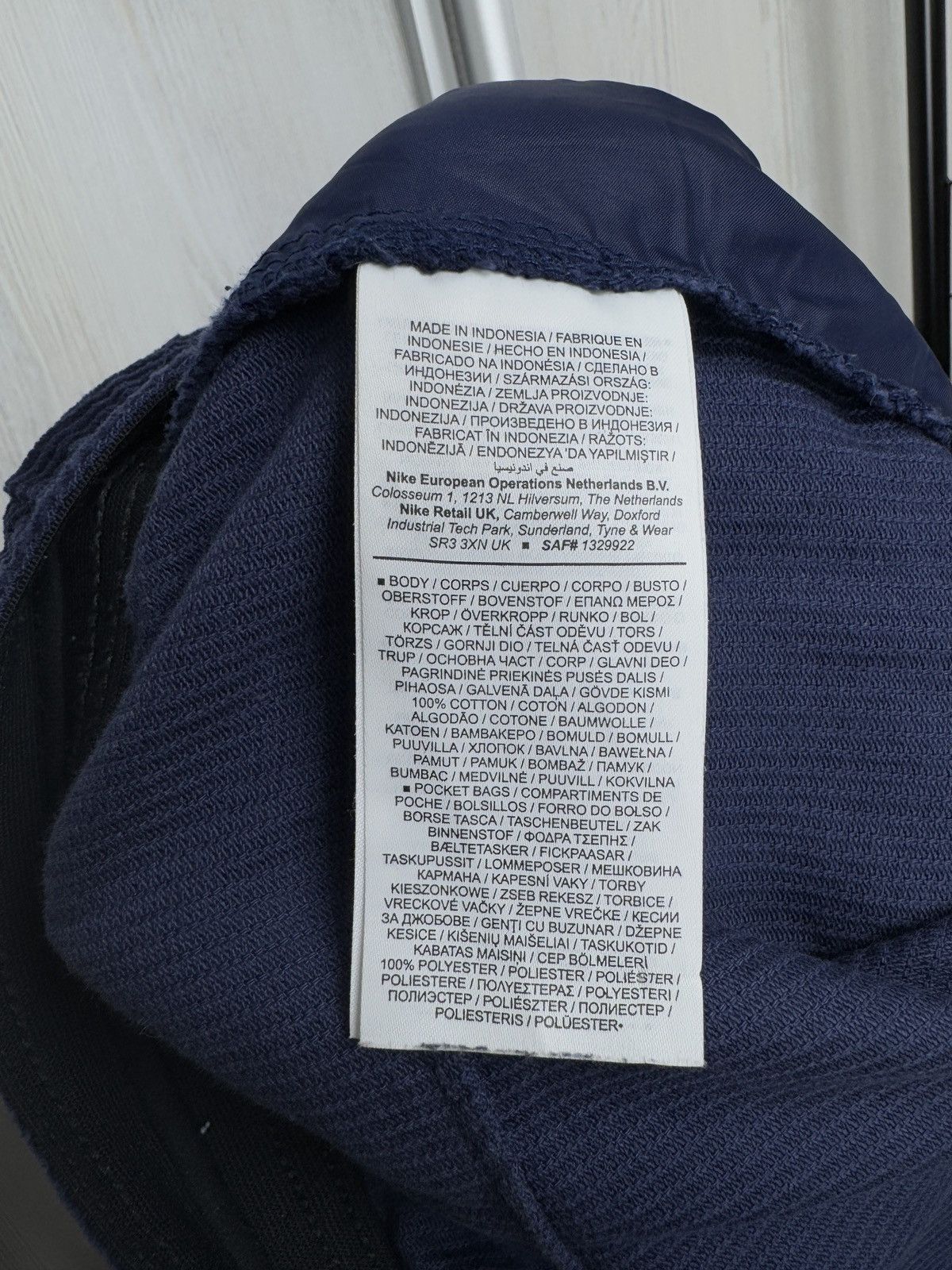 Nike Nike NIKE LIFESTYLE CROP PANT Size: XL BLUE - DO6329-410 Size US 36 / EU 52 - 11 Thumbnail