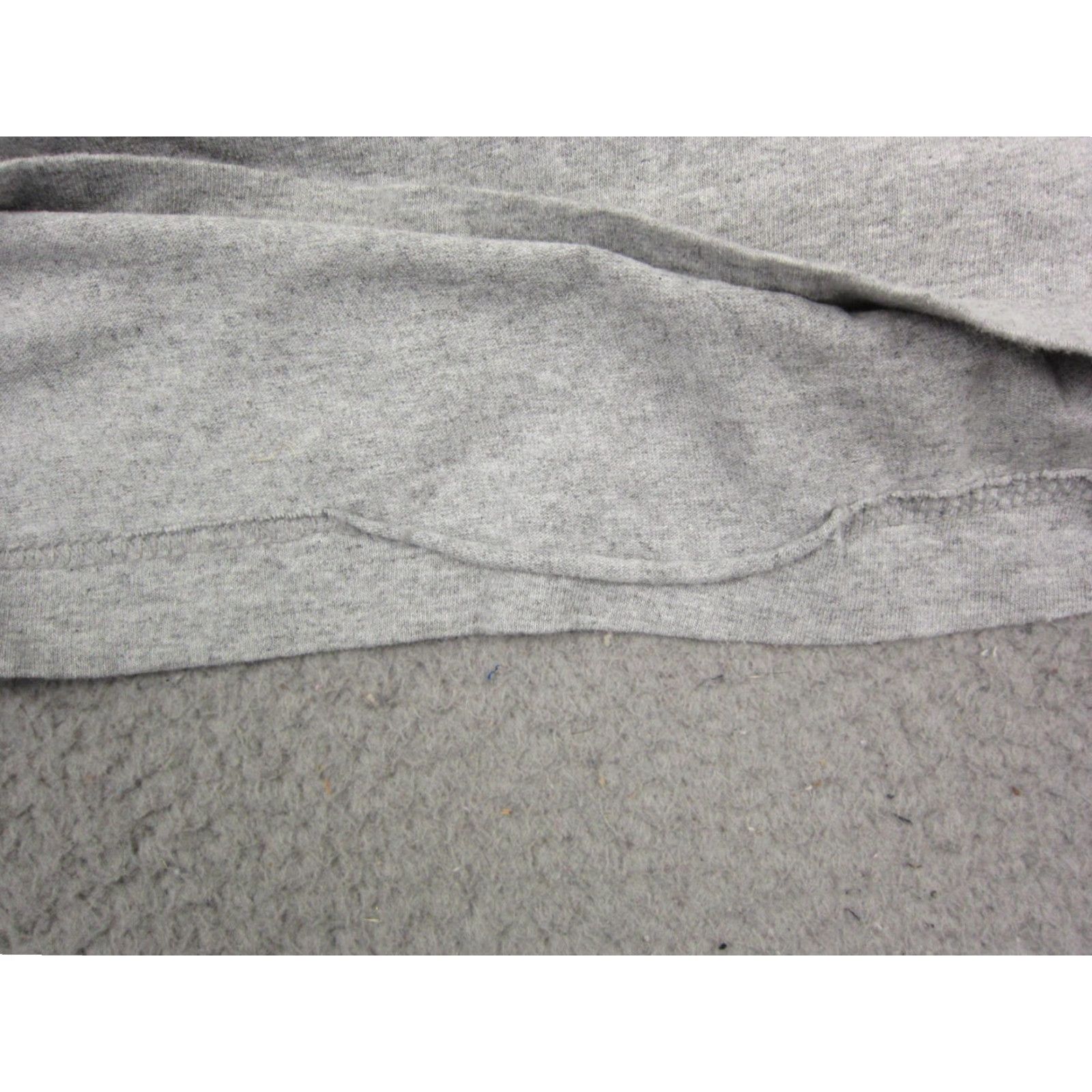 Calvin Klein VINTAGE Calvin Klein Shirt L Gray 90s Logo Mens Short Sleeve Crew Neck Cotton All Seasons Regular Adult Large Casual City Modern 90s Size US L / EU 52-54 / 3 - 7 Thumbnail