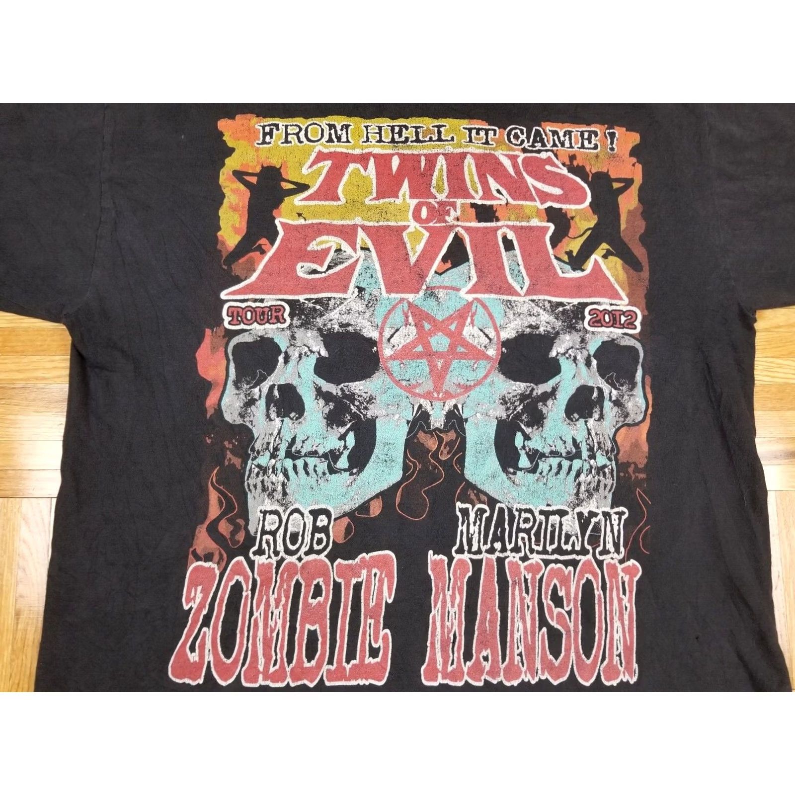 Vintage VINTAGE 2012 ROB ZOMBIE AND MARILYN MANSON TOUR T-SHIRT SZ XLARGE FADE WAORN Mens Size US XL / EU 56 / 4 - 2 Thumbnail