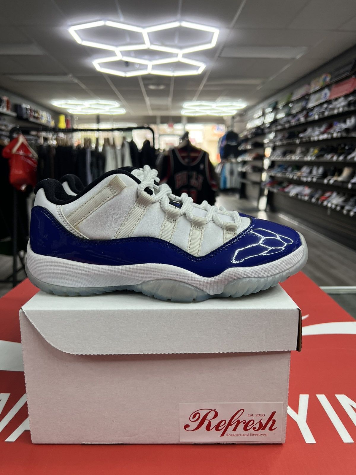 Jordan Brand Air Jordan 11 Low White Concord Size 7.5w/6Y Size US 6 / EU 39 - 1 Thumbnail