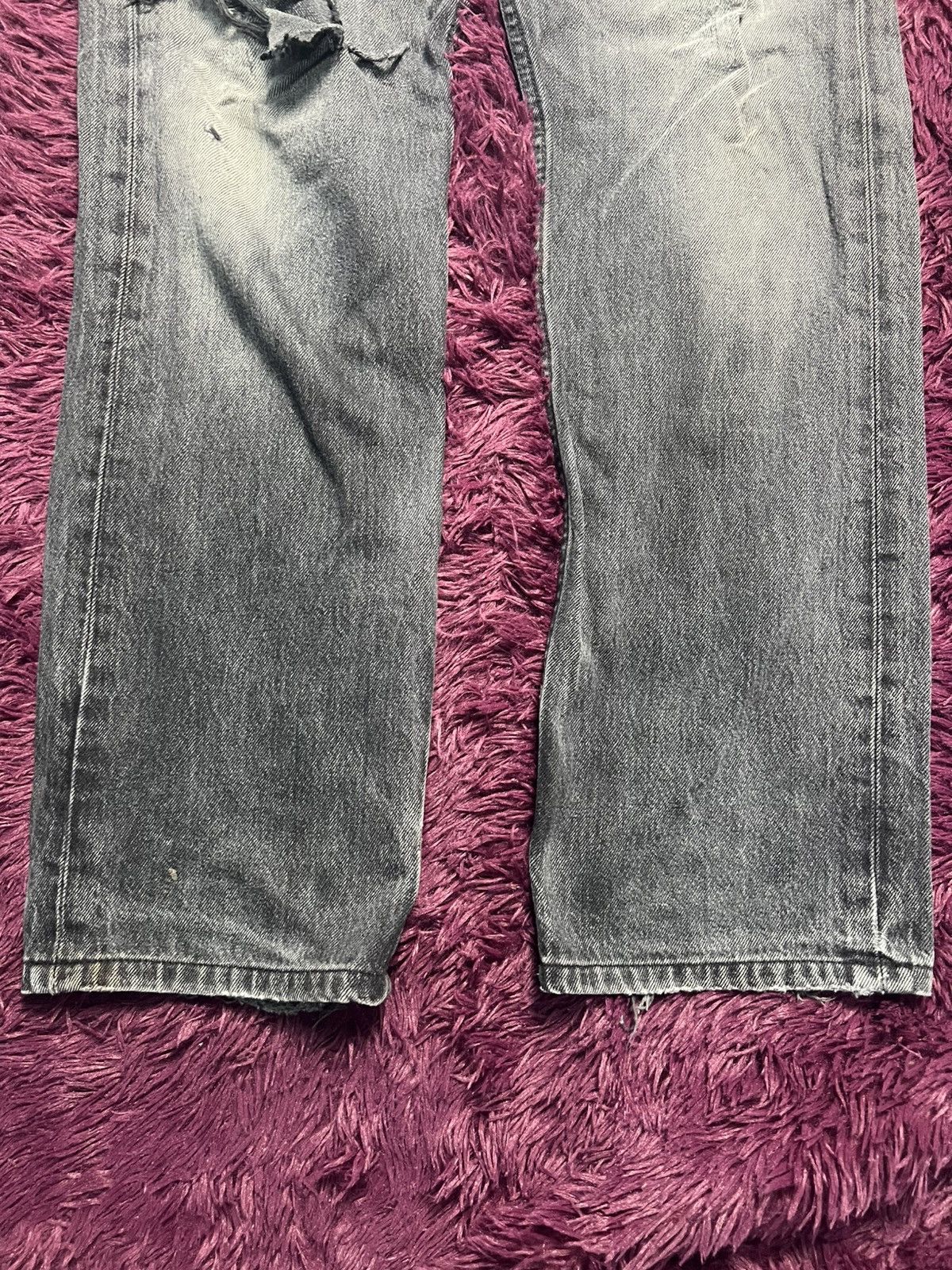 Levi's Vintage 90s Levi's 501 Distressed Denim Jeans (45) Size US 33 - 5 Thumbnail