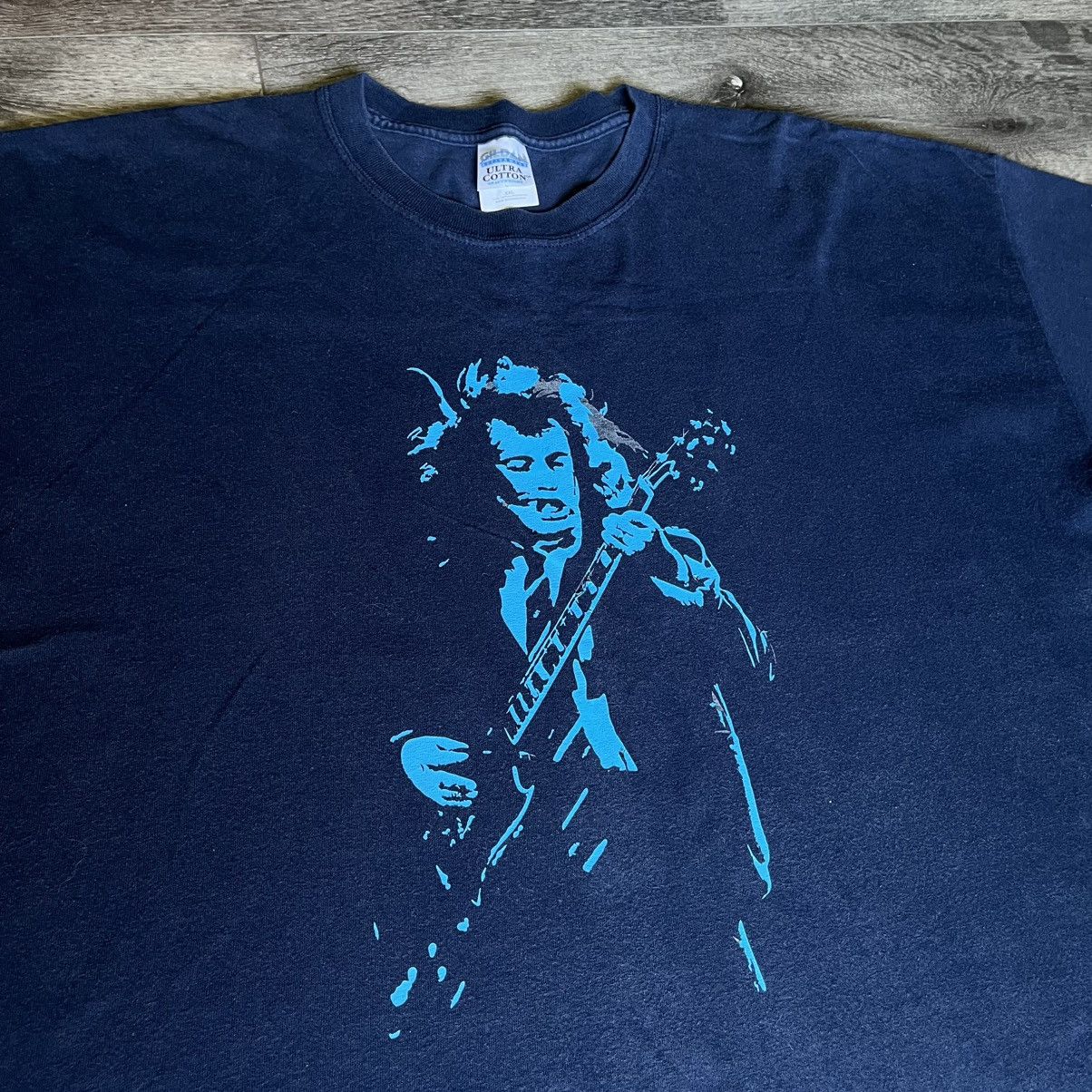 AC/DC Vintage 2000s Angus Young AC/DC Guitarist Band Logo T Shirt Size US XXL / EU 58 / 5 - 2 Thumbnail