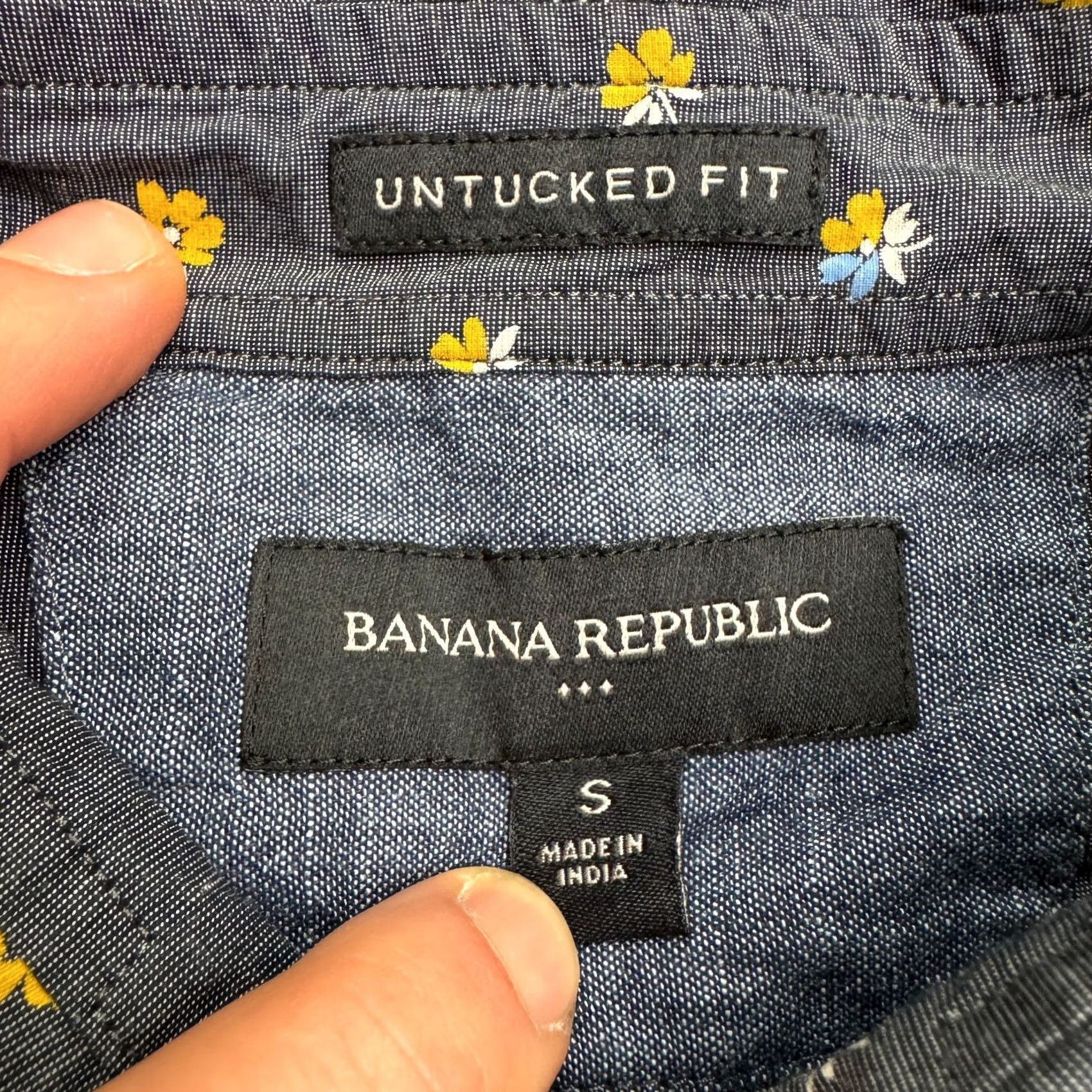 Banana Republic VINTAGE Banana Republic Floral Button-Down Shirt Mens Small Gray Yellow Size US S / EU 44-46 / 1 - 6 Thumbnail