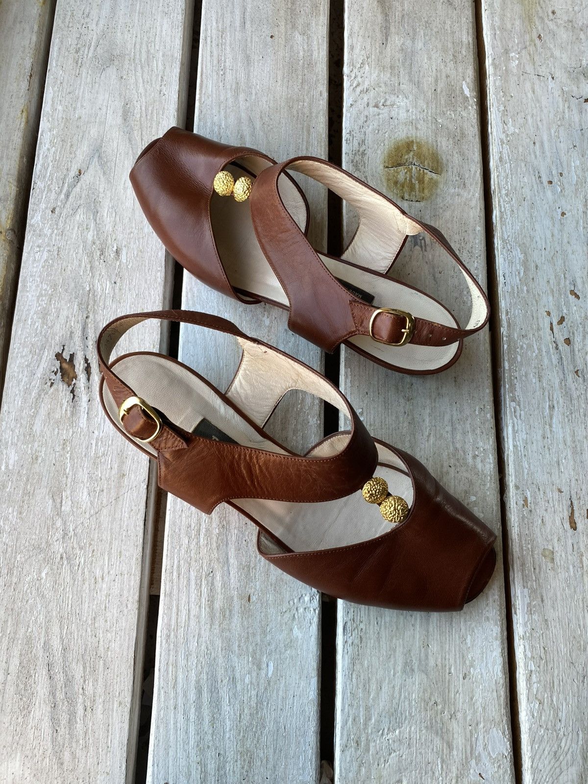 Bally × Designer Bally Made in Switzerland Leather Sandals with Gold Accents Size US 5 / IT 35 - 2 Thumbnail