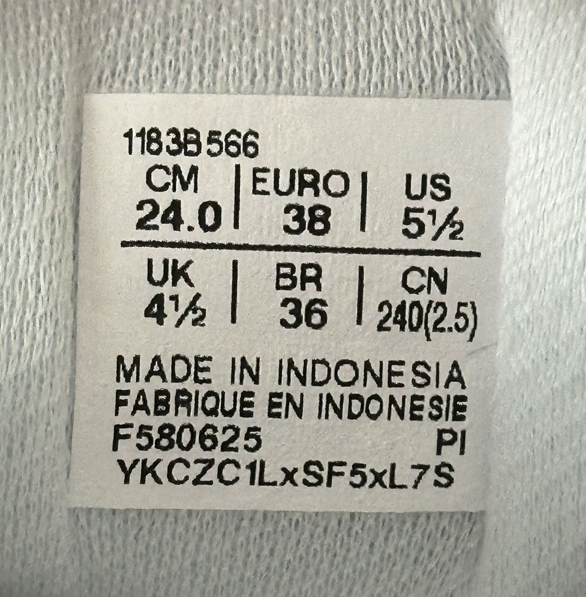 Onitsuka Tiger Onitsuka Tiger Mexico 66 'Chrome Silver’ Size US 5.5 / EU 38 - 6 Thumbnail