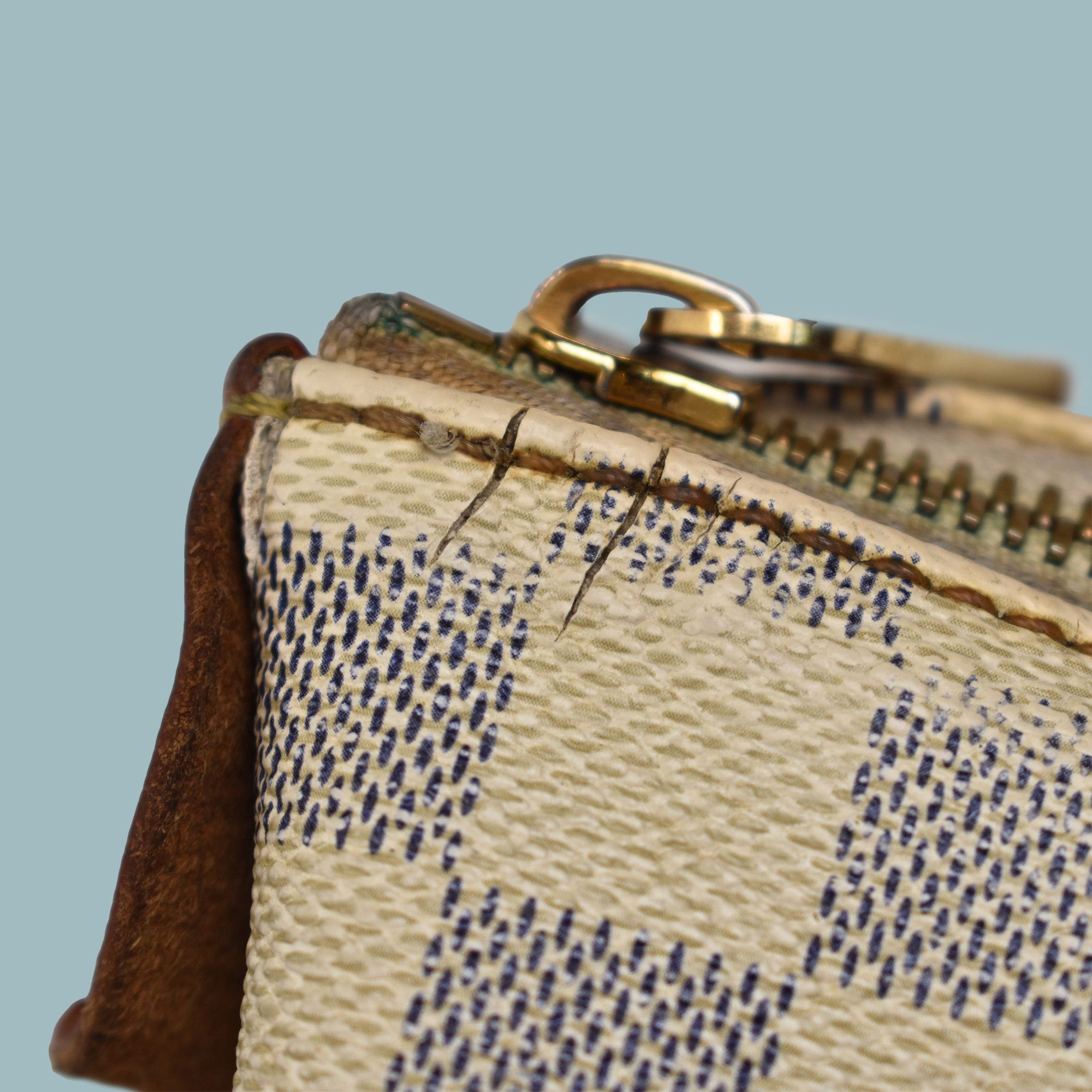 Louis Vuitton LOUIS VUITTON – Totally MM Bag Damier Azur Canvas Tote Size ONE SIZE - 14 Thumbnail