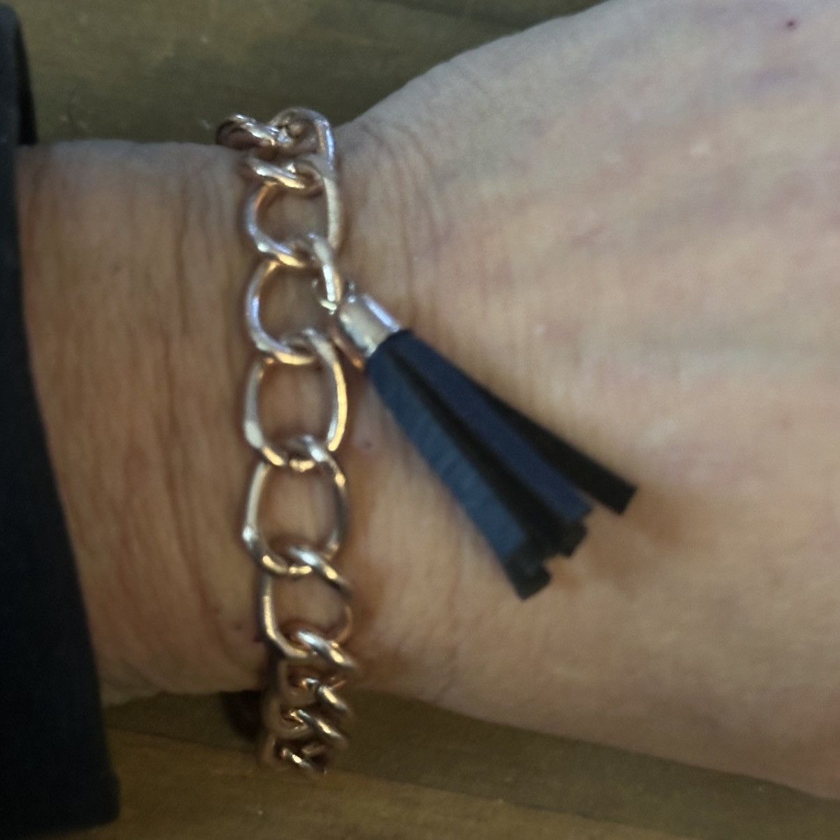 Other Gold tone leather tassel charm bracelet Size ONE SIZE - 3 Thumbnail