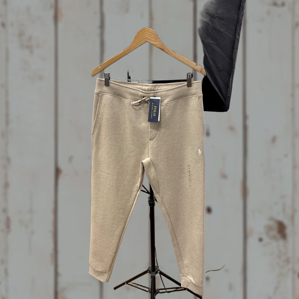 Ralph Lauren NWT Polo Ralph Lauren Jogger Pant Beige M Men Knit Double-Knit Activewear pants Size US M / EU 48-50 / 2 - 1 Thumbnail
