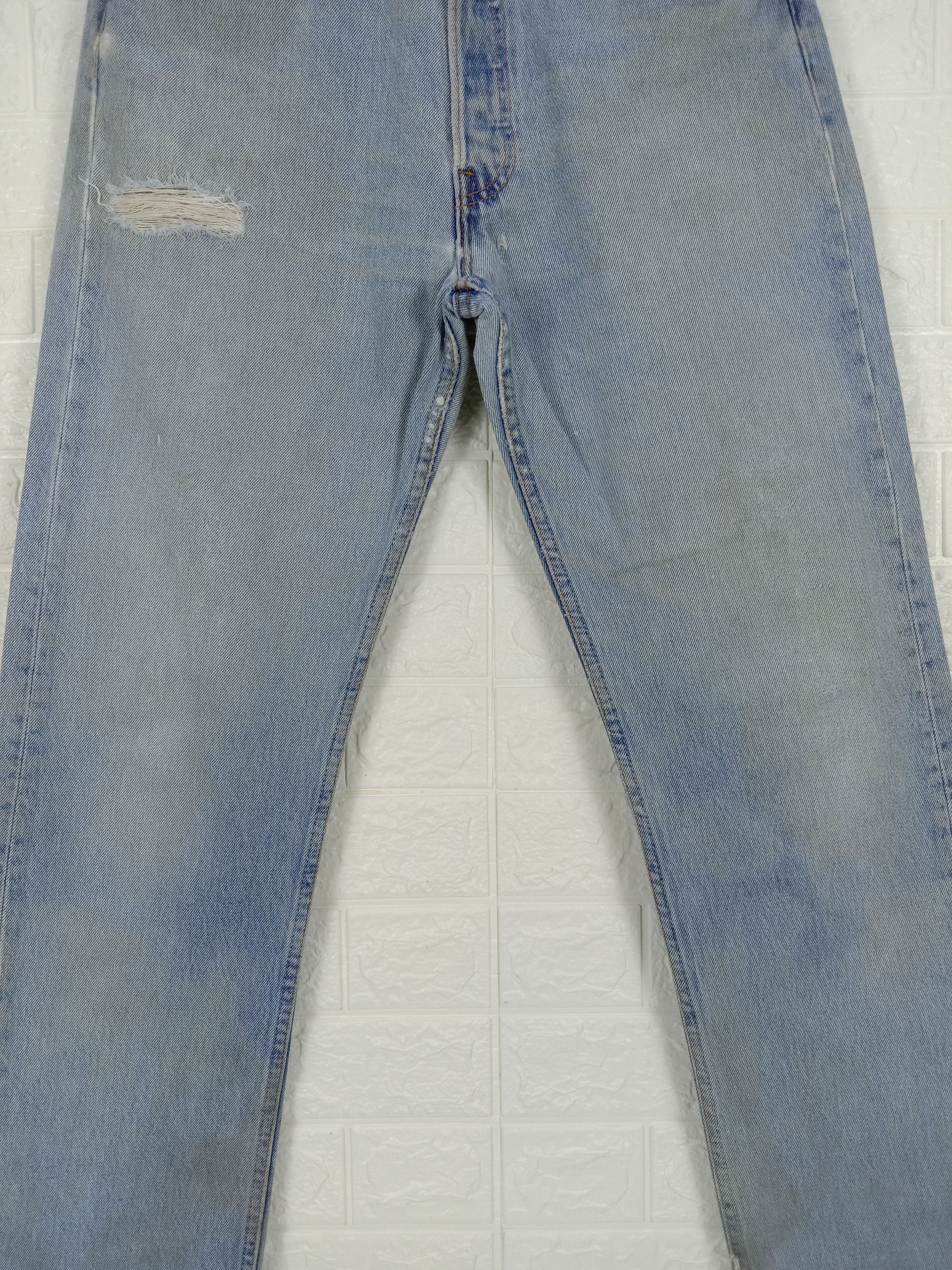 Levi's Vintage 90s Levi's 501 Jeans Light Wash Distressed Denim Size 31" - 3 Thumbnail