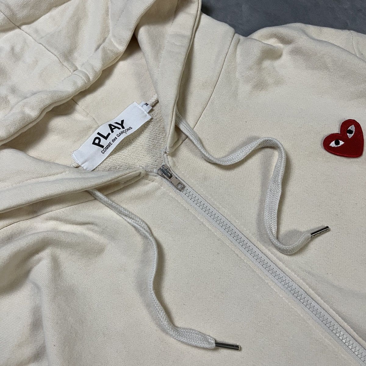 Comme des Garcons CDG Play Hoodie Zip Jacket Red Heart Patch Japan Streetwear Size US M / EU 48-50 / 2 - 3 Thumbnail