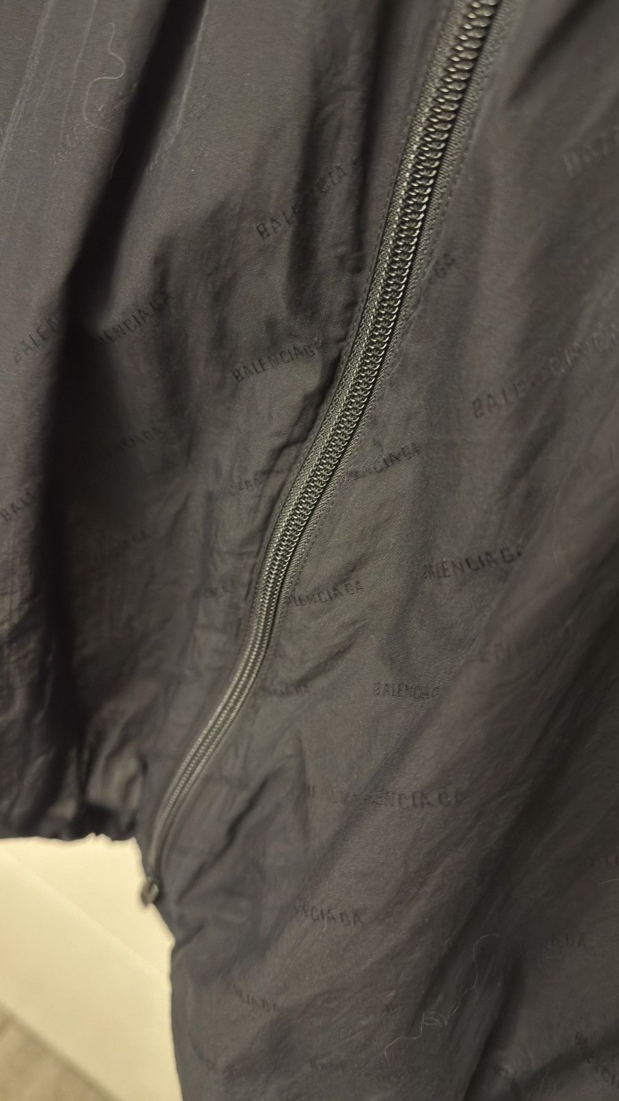 Balenciaga Balenciaga zip up track jacket size 50 Size US L / EU 52-54 / 3 - 2 Thumbnail