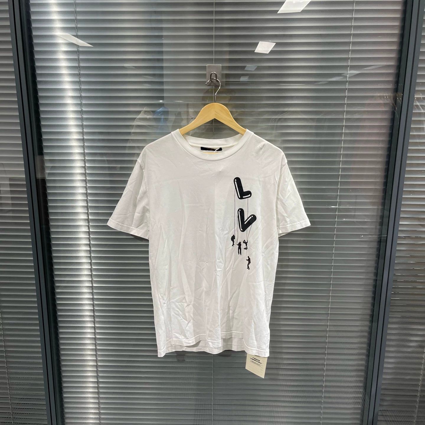 Louis Vuitton Louis Vuitton Paratrooper Print Short Sleeve T-shirt XL Size US XL / EU 56 / 4 - 1 Thumbnail