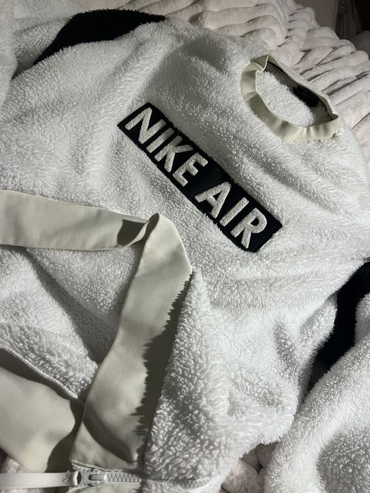 Nike cheap fuzzy sweater