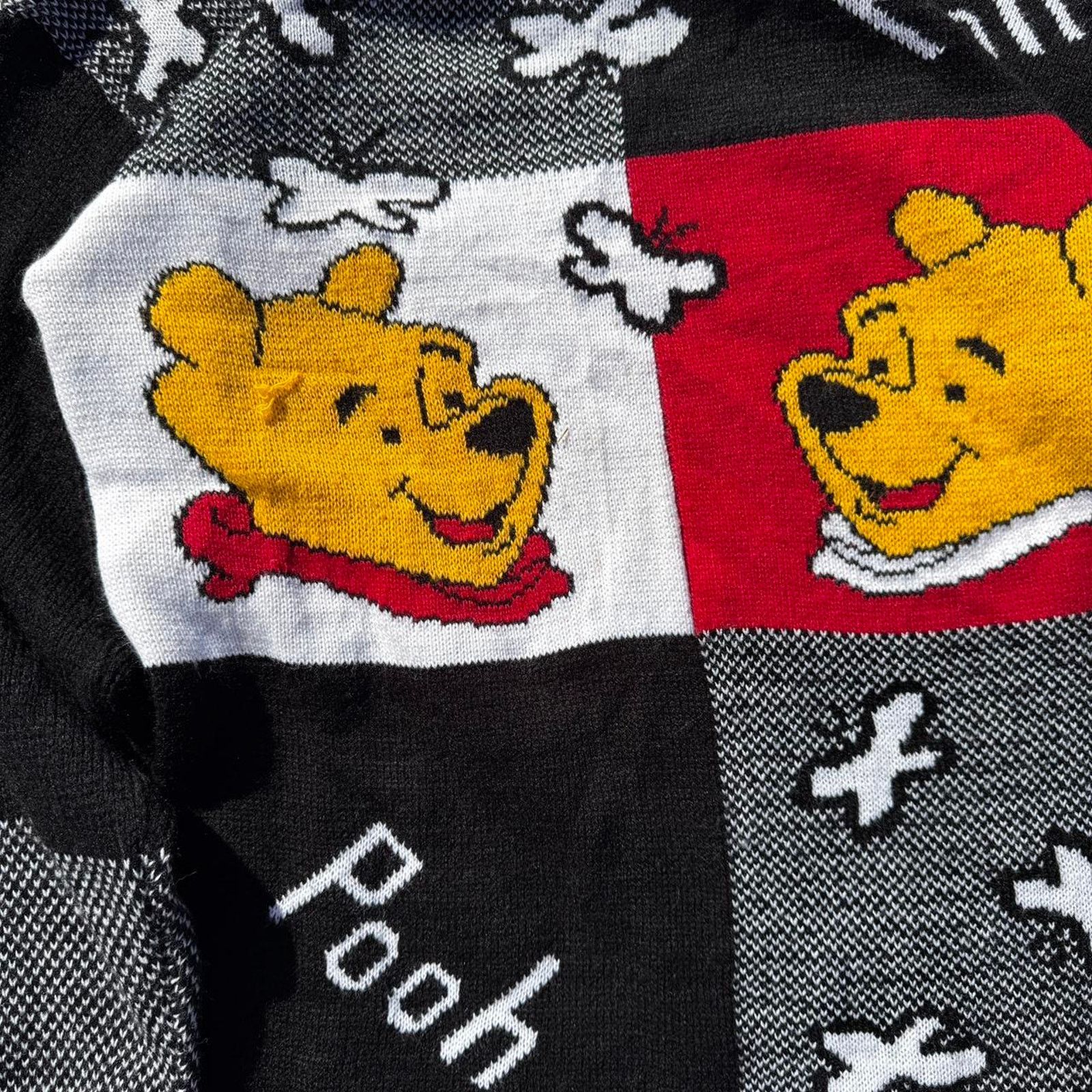 Disney Vintage 90s Winnie The Pooh Knitted Sweater – Size Medium Size US M / EU 48-50 / 2 - 3 Thumbnail