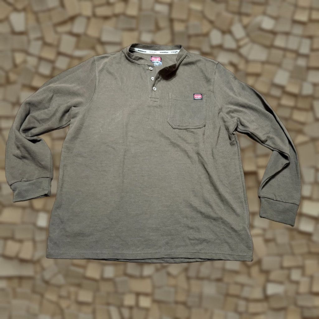 Wrangler Wrangler Shirt Men's Large Green Long Sleeve 1/4 Buttons Workwear Polo Casual MENS Regular Size US L / EU 52-54 / 3 - 1 Thumbnail
