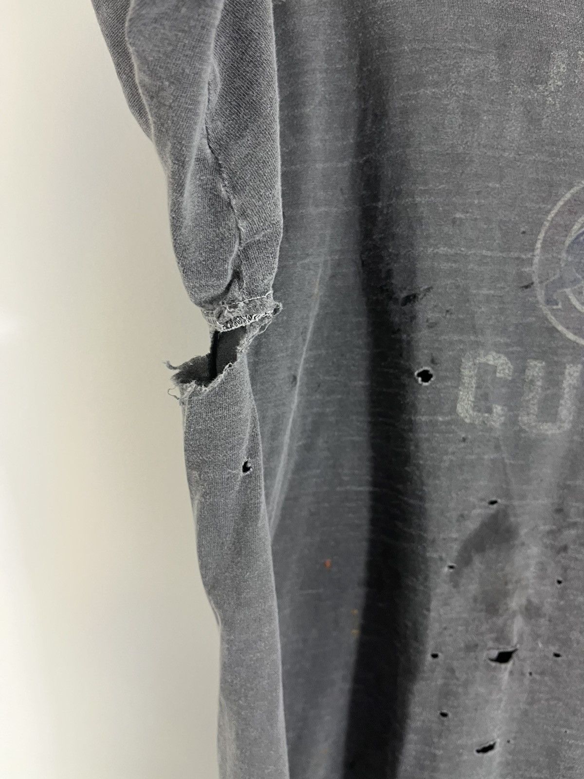 MLB Thrashed Chicago Cubs Sun Faded Baseball Tee Size US XL / EU 56 / 4 - 8 Thumbnail