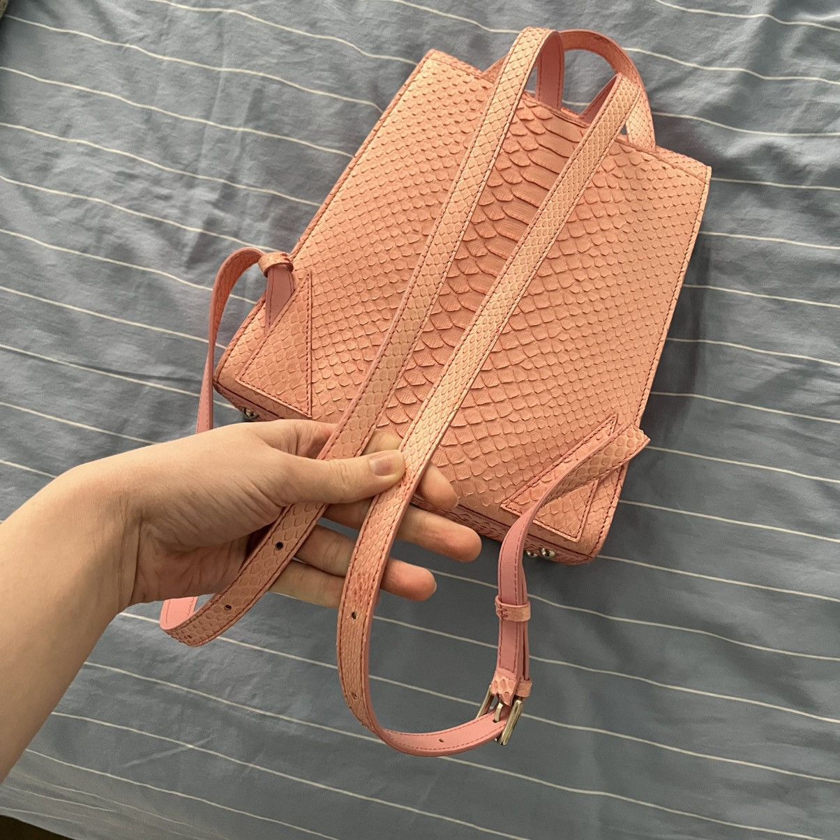 Other Ming Ray London pink snakeskin backpack Size ONE SIZE - 8 Thumbnail