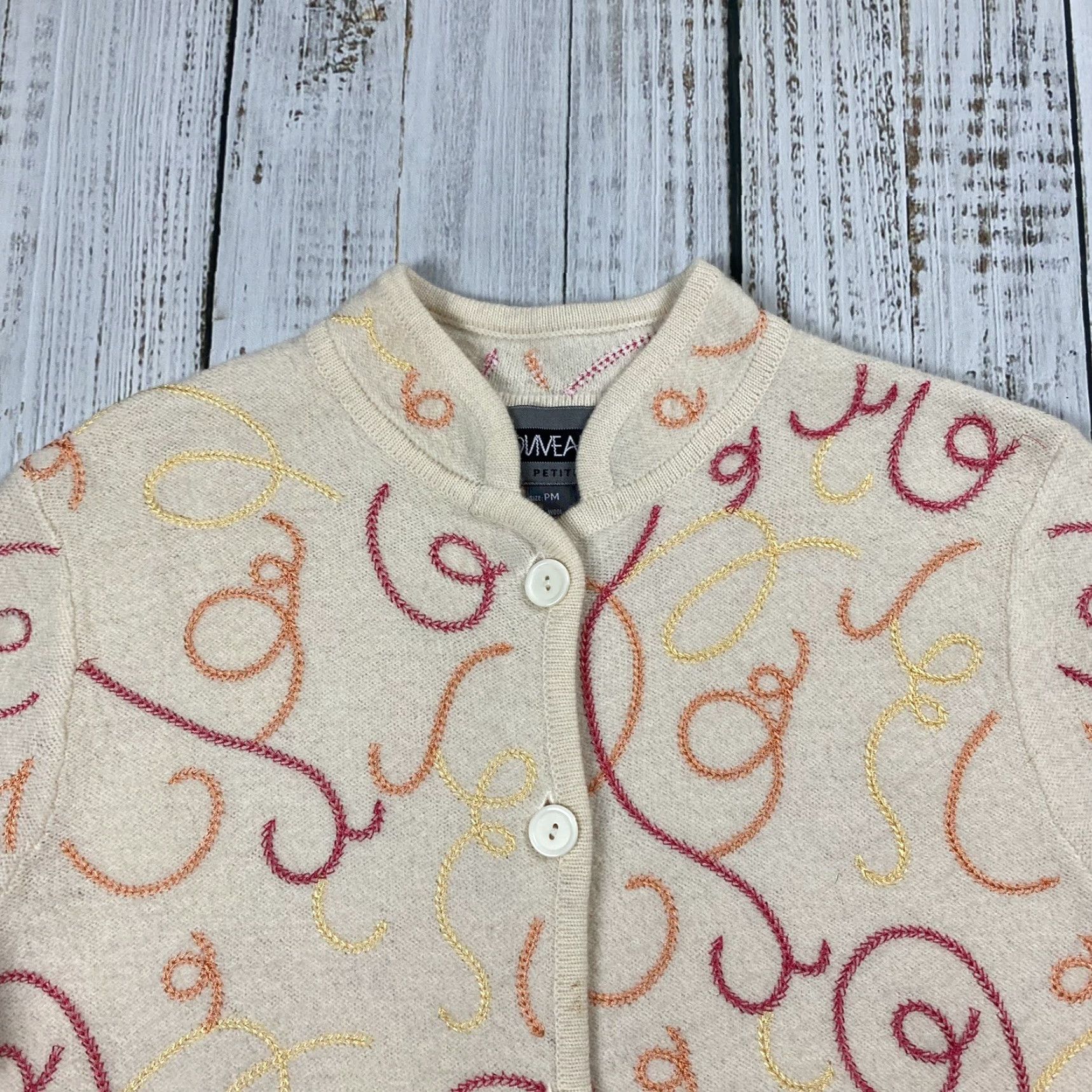 Vintage VINTAGE Nonveanx Embroidered Cream Cardigan Blazer Knit Wool Blend Petite PM Pink Ivory Long Sleeve 90s Womens Size M / US 6-8 / IT 42-44 - 2 Thumbnail
