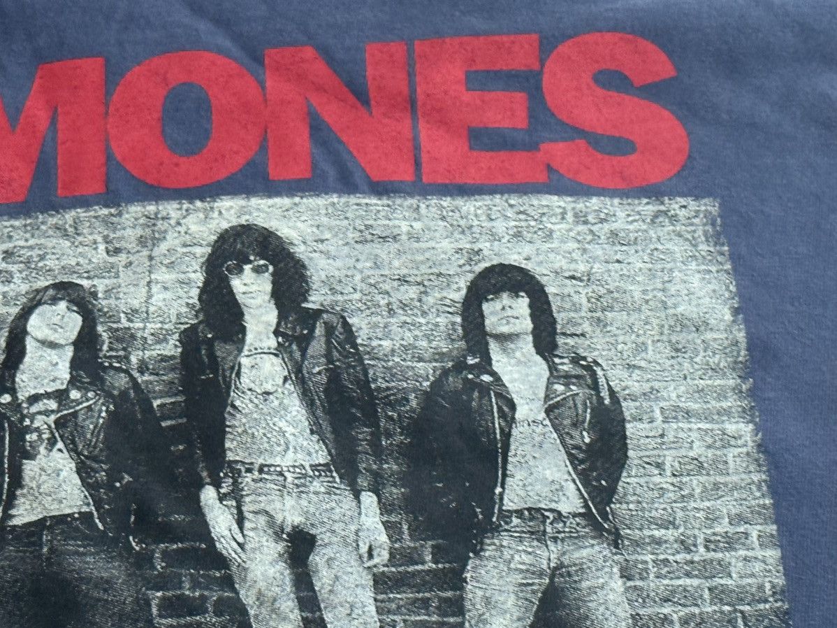 Vintage Ramones Anthology Modern Reprint on Vintage Blanks Size US L / EU 52-54 / 3 - 4 Thumbnail