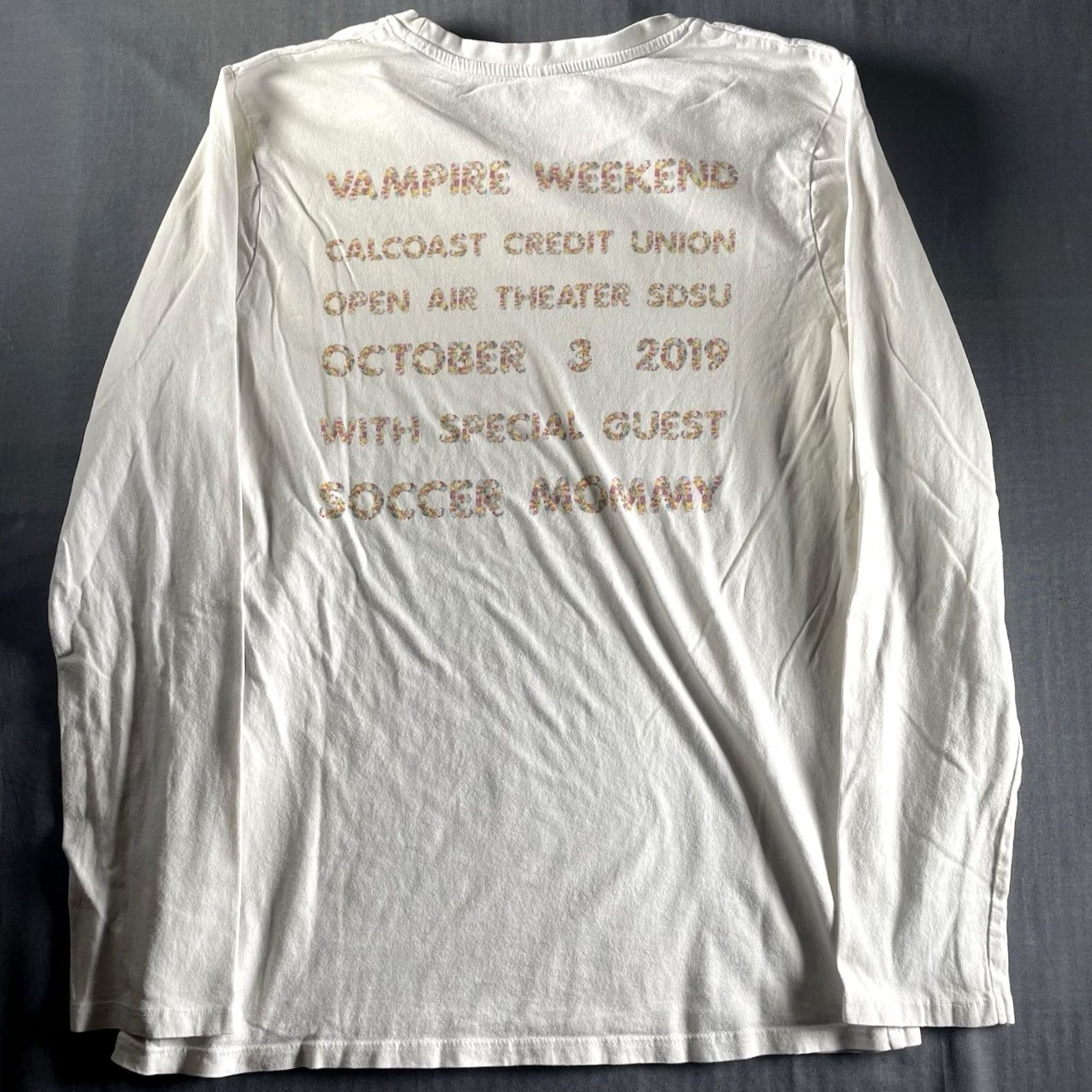 Vintage Vampire Weekend Shirt Men’s Medium October 3 2019 Soccer Mommy San Diego SDSU M & M White T-Shirt Men Regular XS? Size US M / EU 48-50 / 2 - 5 Thumbnail
