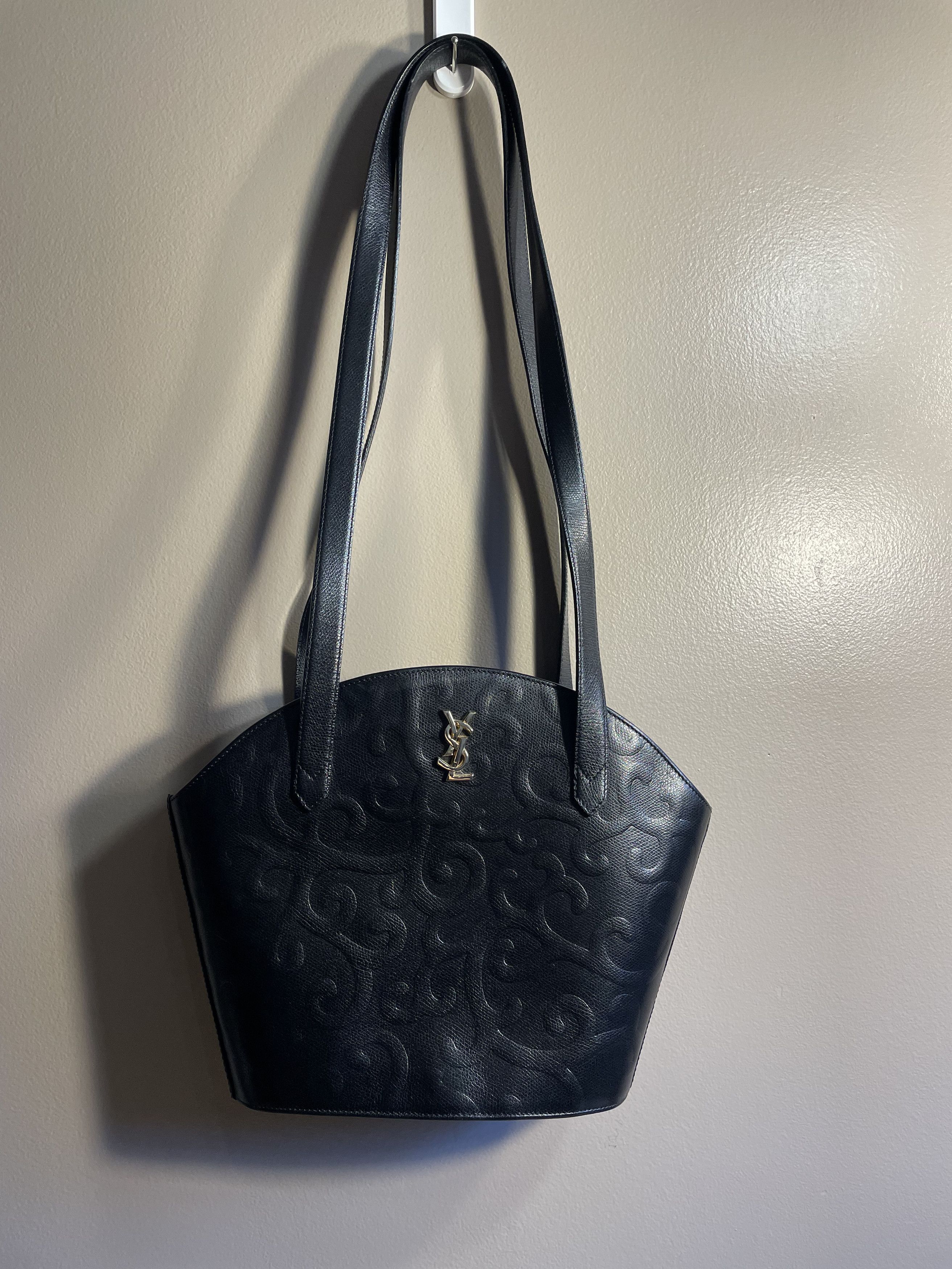 Yves Saint Laurent YSL Logo Arabesque Pattern Leather Shoulder bag Black Size ONE SIZE - 1 Thumbnail
