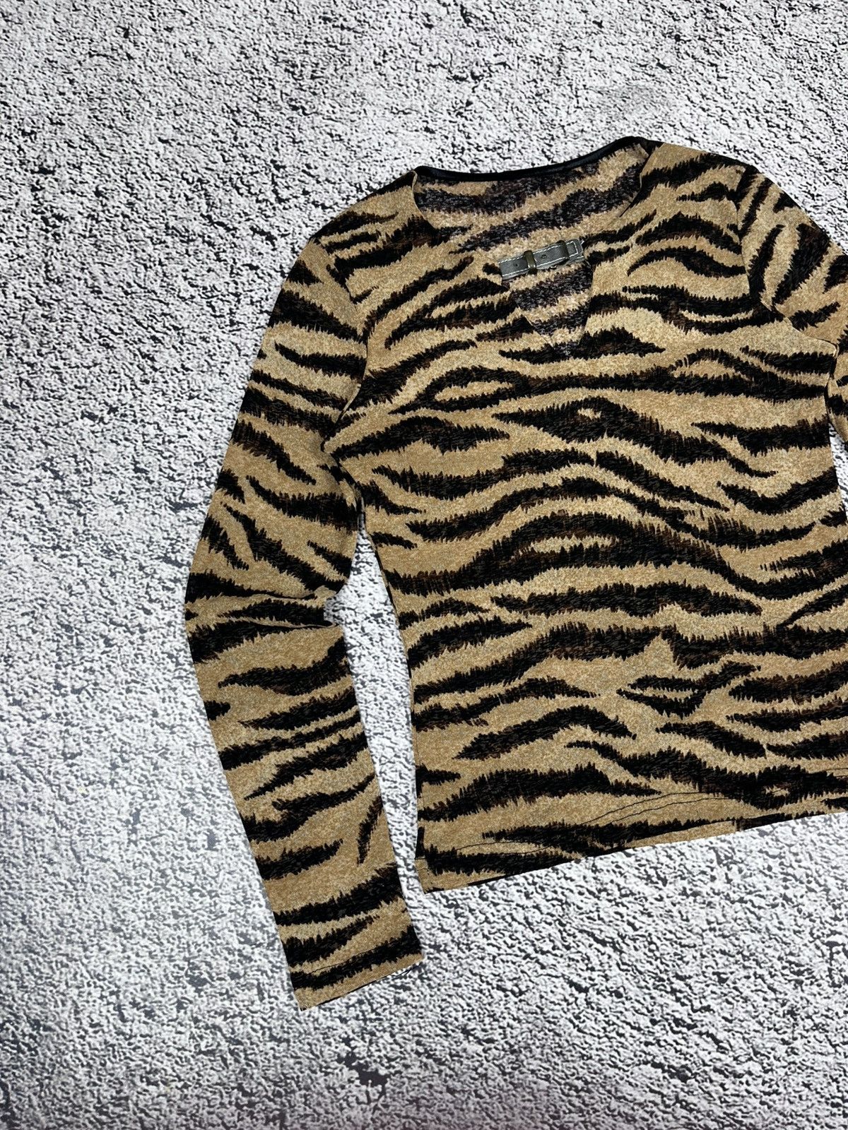 Japanese Brand Vintage Glamour tiger pattern cavalli style longsleeve top Size S / US 4 / IT 40 - 2 Thumbnail