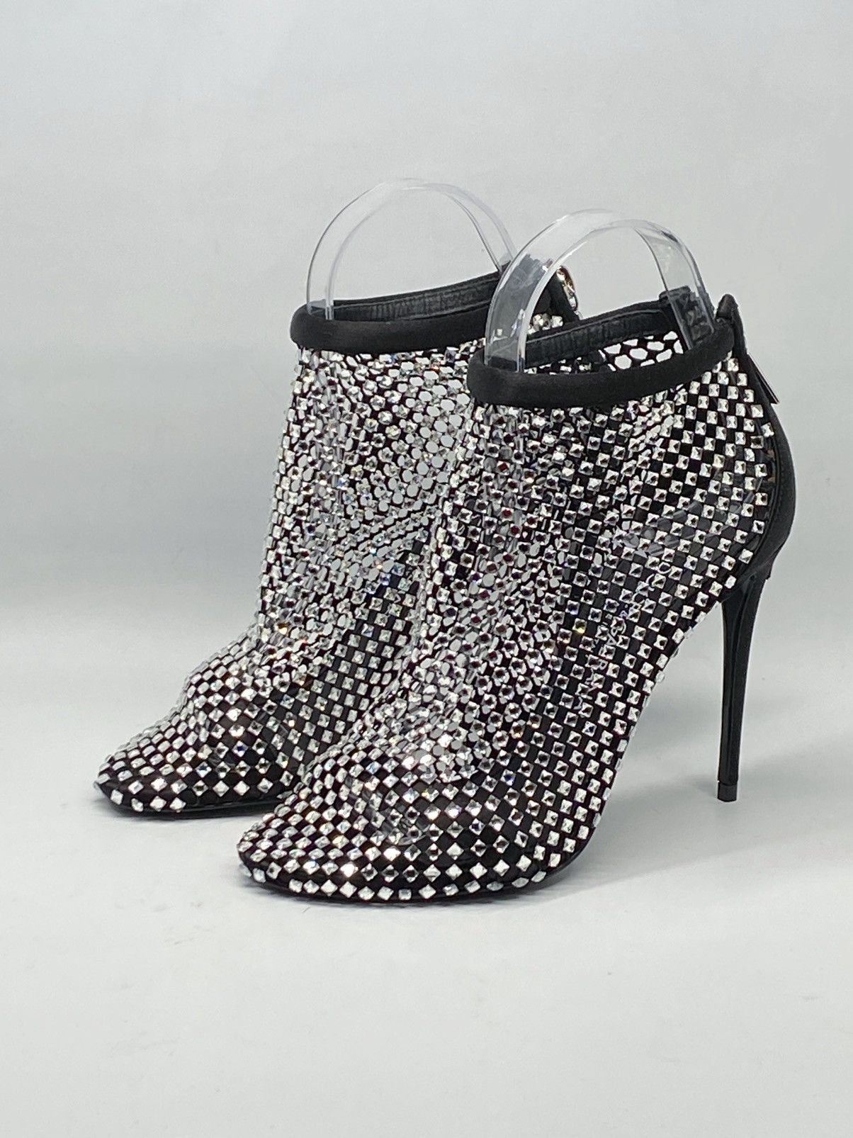 Dolce & Gabbana Dolce & Gabbana mesh crystal embellished satin pumps size 35 Size US 5 / IT 35 - 9 Thumbnail