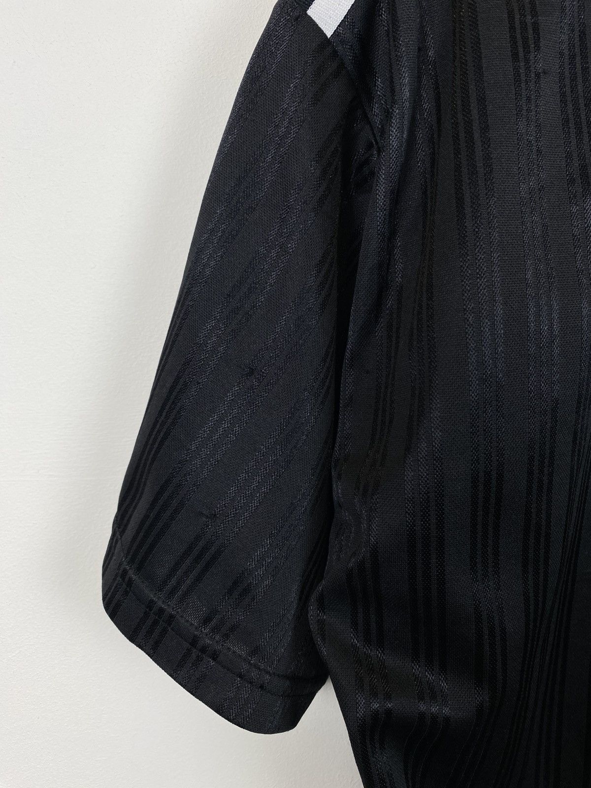 Other Vintage Adidas Black T-Shirt Men’s Made in England Size M Size US M / EU 48-50 / 2 - 10 Thumbnail