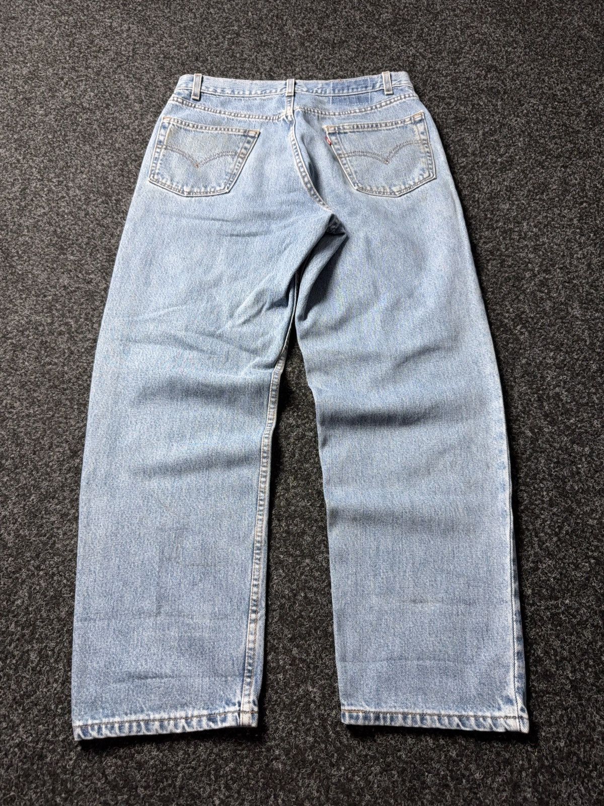 Levi's Vintage Clothing 90s Levi's 550 Distressed Dirty Relaxed Fit USA Retro Jeans Size US 35 - 13 Thumbnail