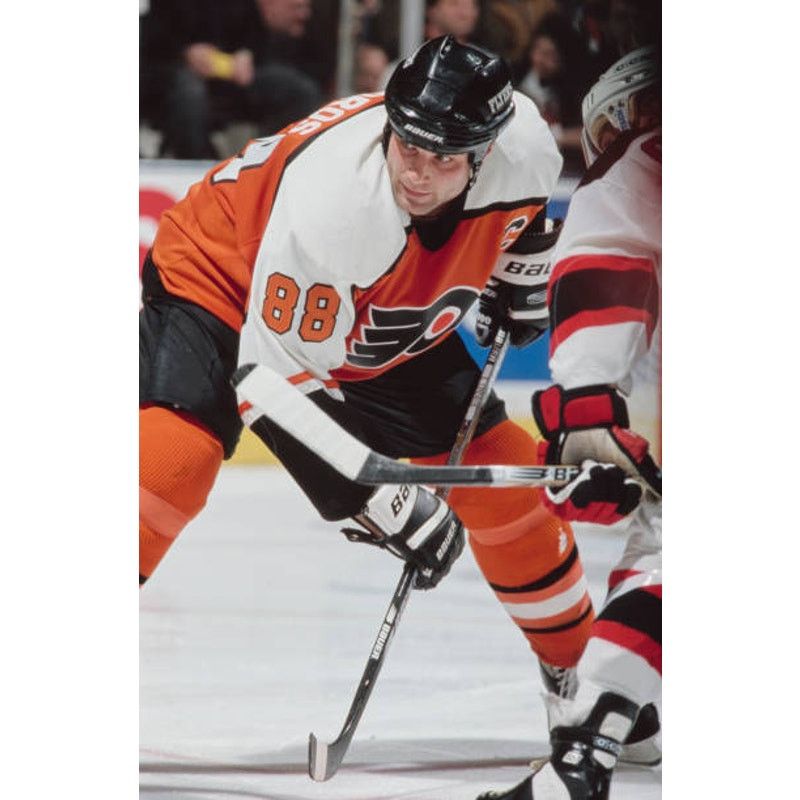 Ccm × NHL LINDROS Philadelphia Flyers 90s CCM jersey M L hockey vtg Size US M / EU 48-50 / 2 - 7 Thumbnail