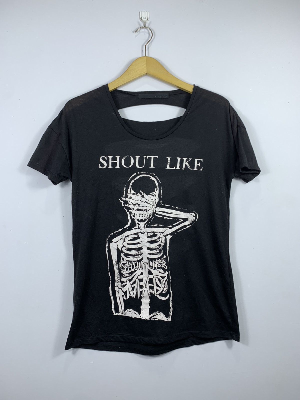 Japanese Glead News Distressed t-shirt