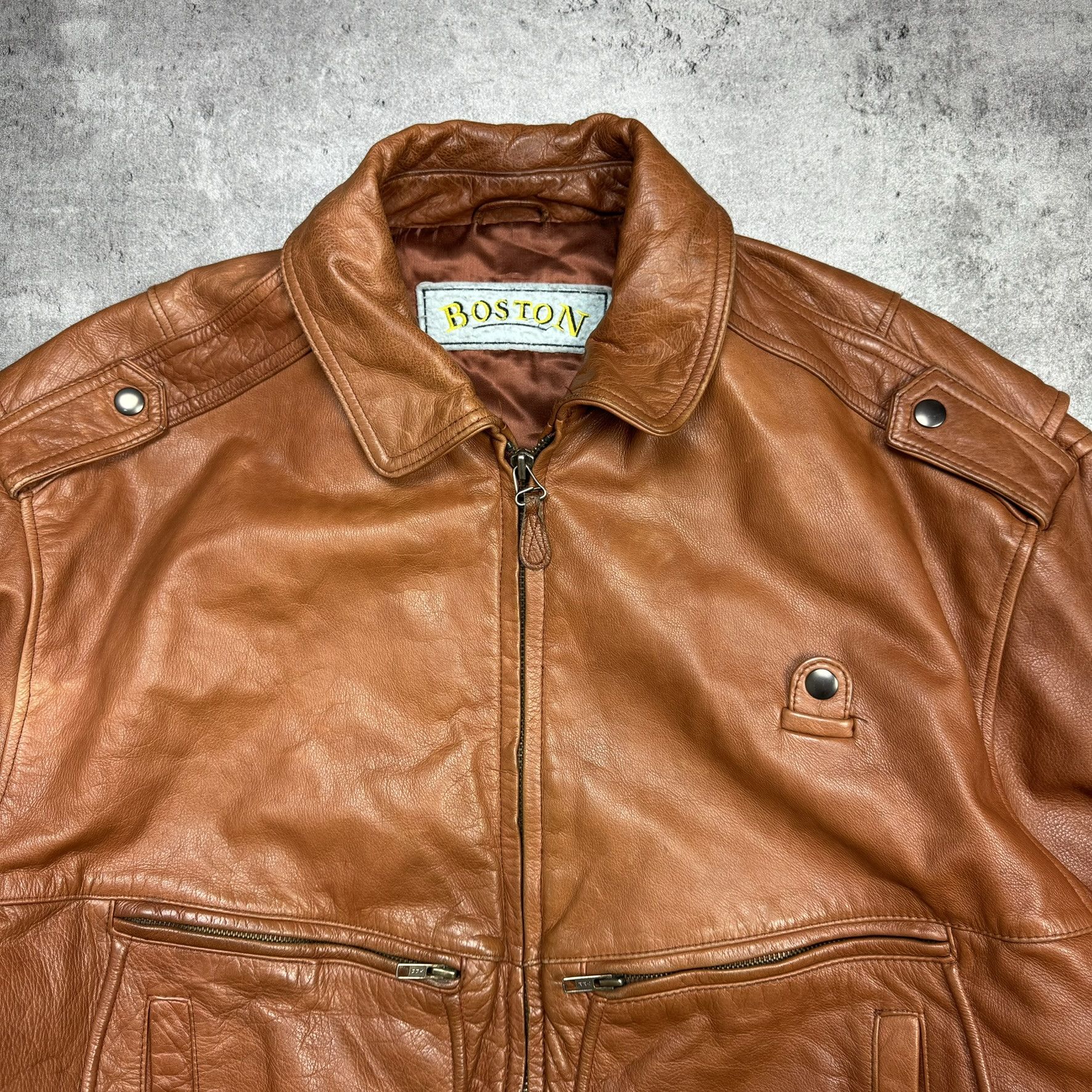 Vintage Vintage boxy brown leather bomber jacket Size US L / EU 52-54 / 3 - 3 Thumbnail