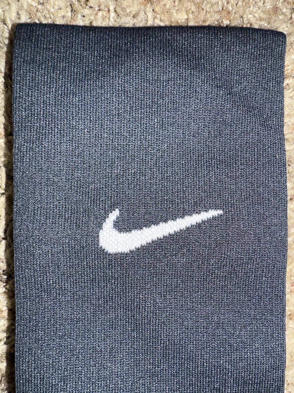 Nike Nike Men’s Tottenham Hotspur F.C. 2025-2026 Home Vapor Strike Knee-High Soccer Socks Sample Size ONE SIZE - 5 Thumbnail