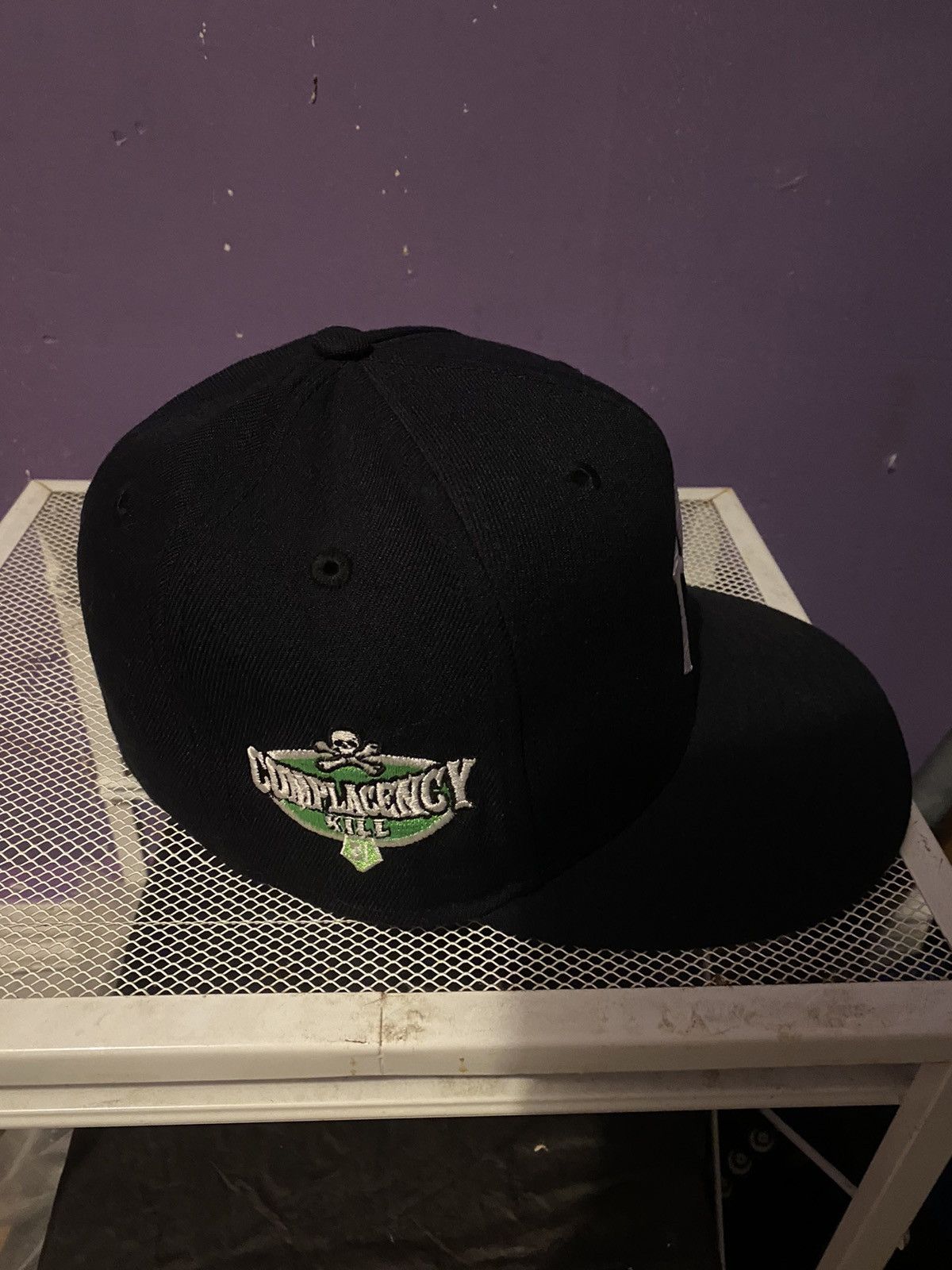 Sinclair Global Kill Complacency NY Skull Fitted Hat GRAY BRIM ( SZ 7 ! ) Size ONE SIZE - 2 Thumbnail