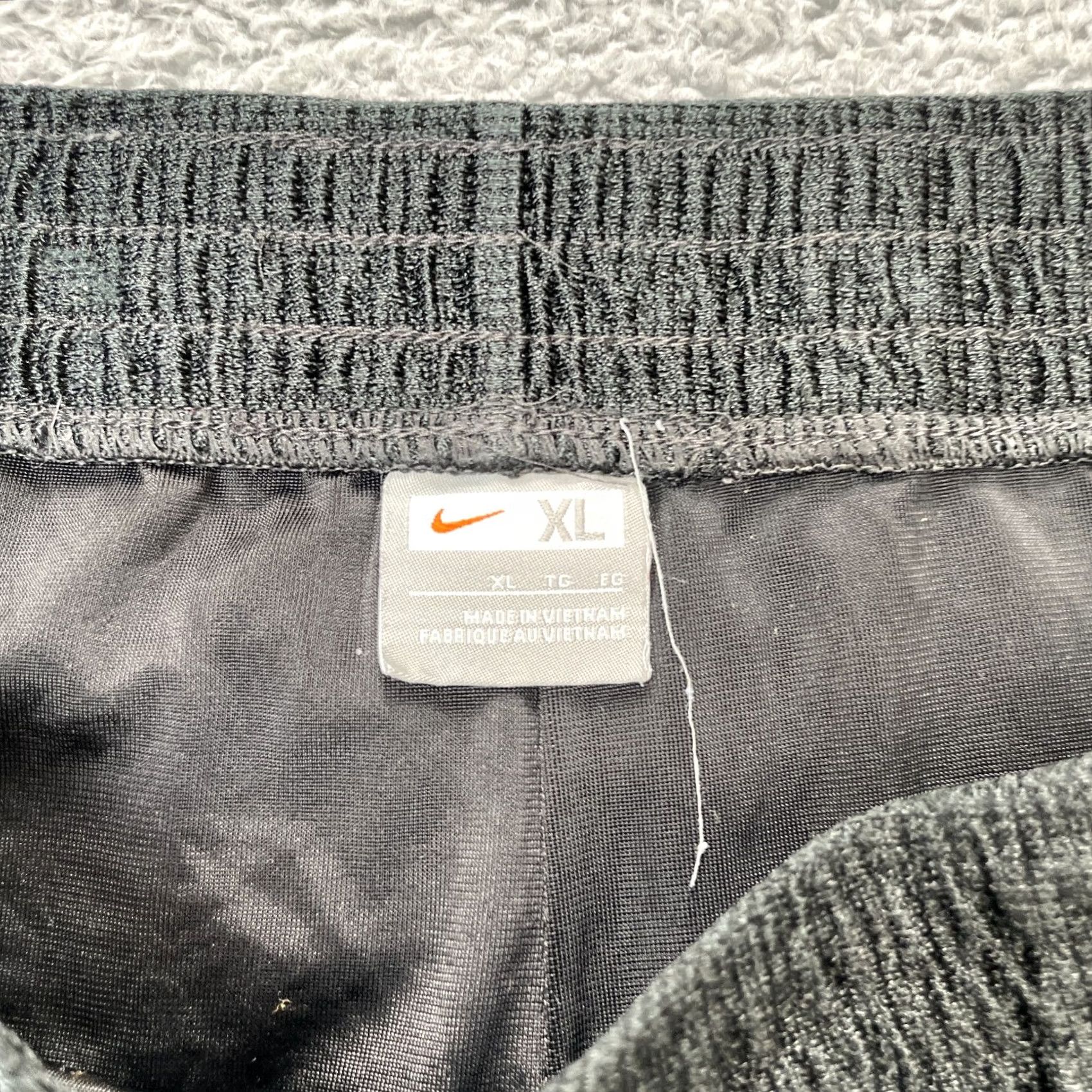 Nike Nike Shorts Mens Extra Large Black Basketball Swoosh Gym Running Workout Jogging - Vintage Size US 36 / EU 52 - 3 Thumbnail