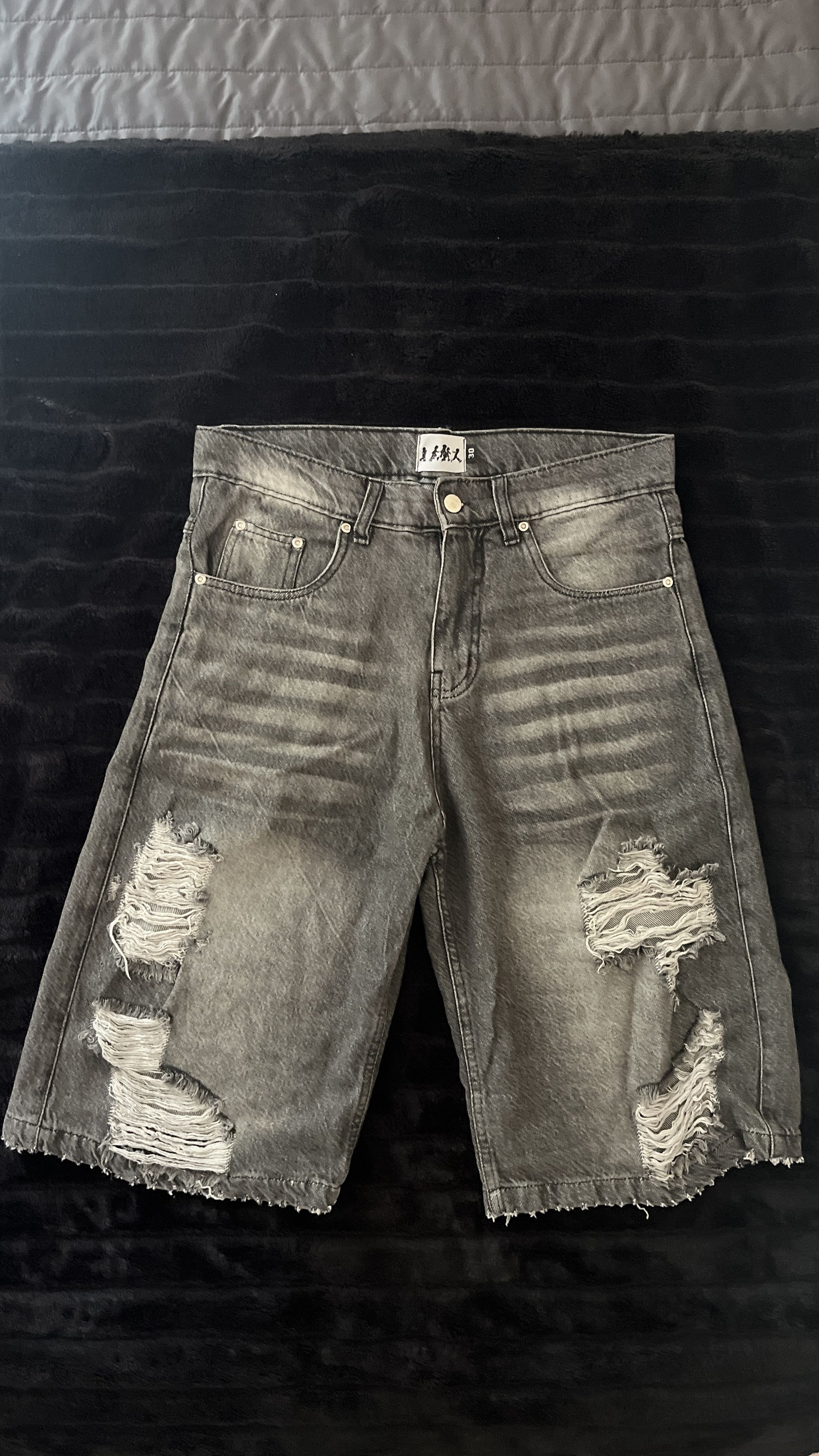 Other Children of Planet 44 Destroyed Denim Jorts Size US 30 / EU 46 - 1 Thumbnail