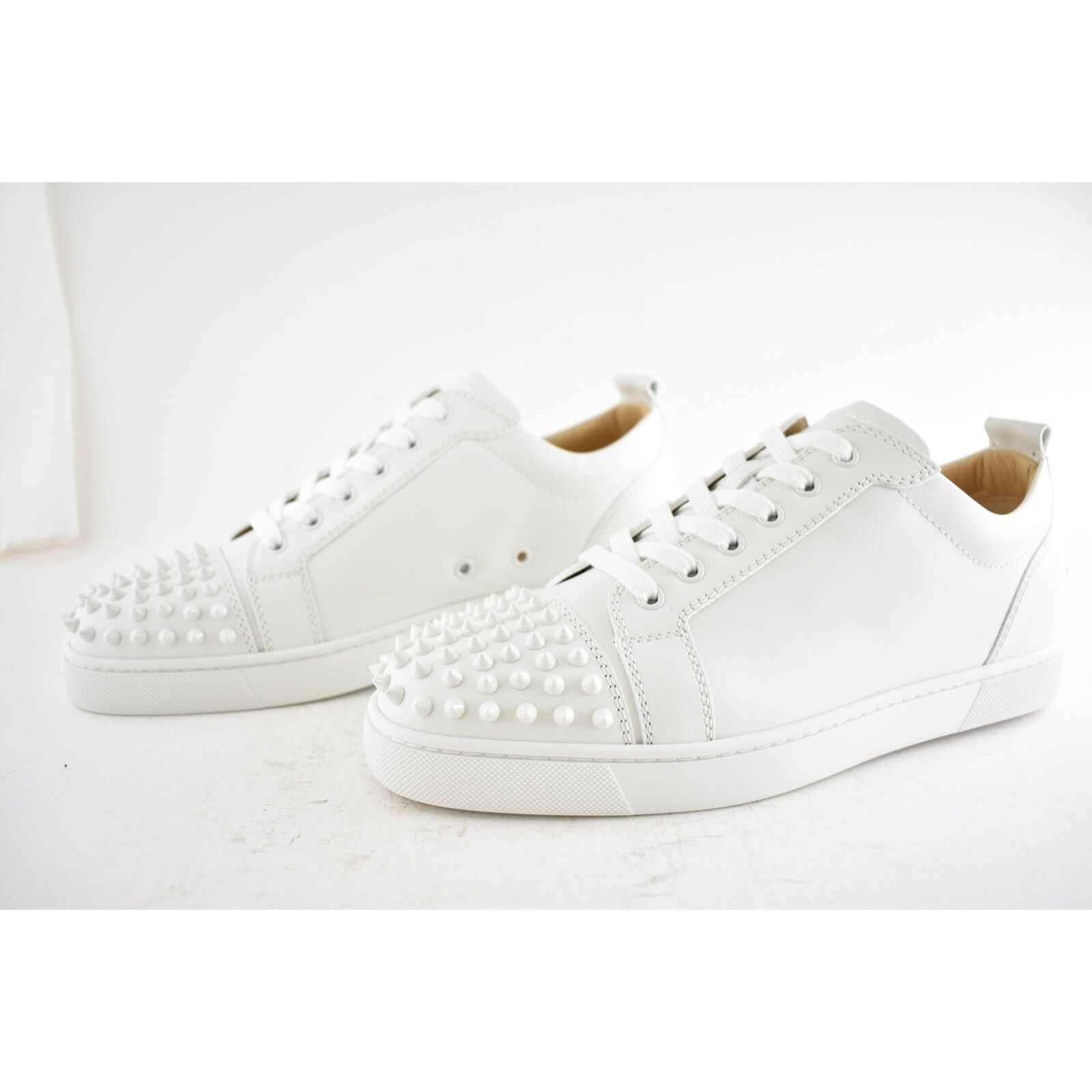 Christian Louboutin Christian Louboutin Mens Louis Junior Spikes Flat White Size US 12 / EU 45 - 9 Thumbnail