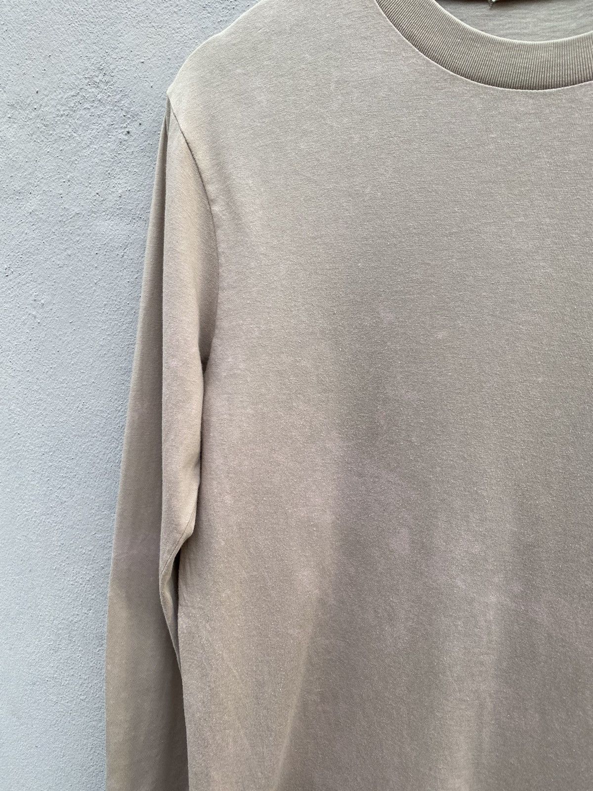 Helmut Lang Helmut Lang Desert Khaki Longsleeve Plain Tshirt Size US S / EU 44-46 / 1 - 5 Thumbnail