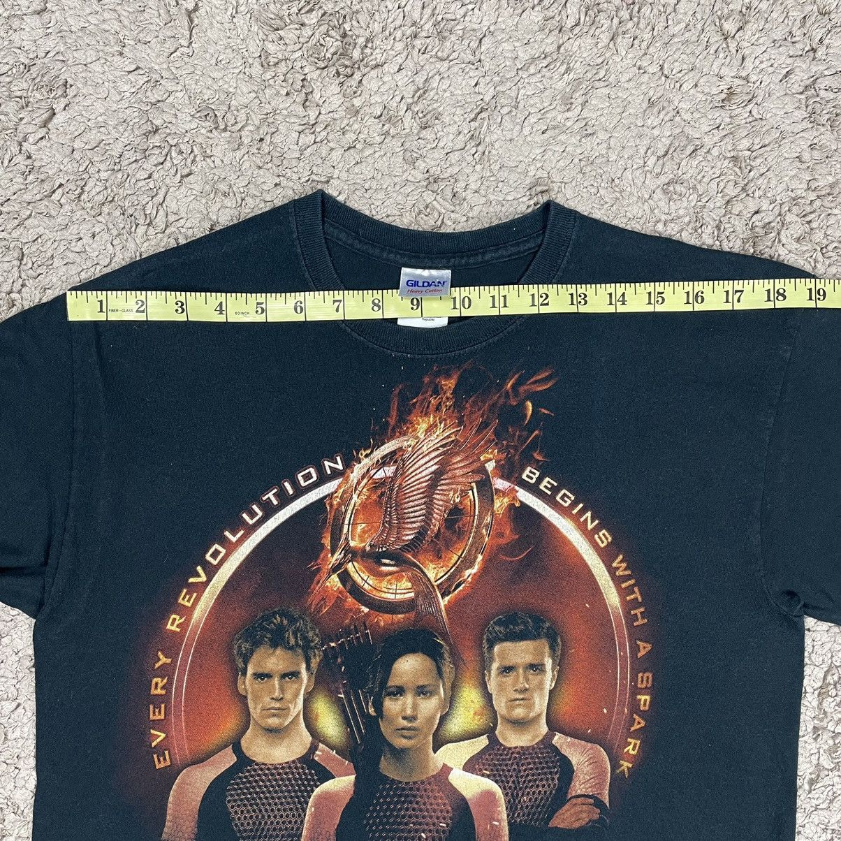 Gildan × Vintage 2013 The Hunger Games Catching Fire T-shirt Size US M / EU 48-50 / 2 - 14 Thumbnail
