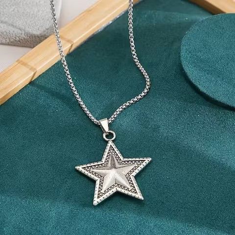 Jewelry Five Pointed Star Pendant Rope Chain Necklace Size ONE SIZE - 3 Thumbnail
