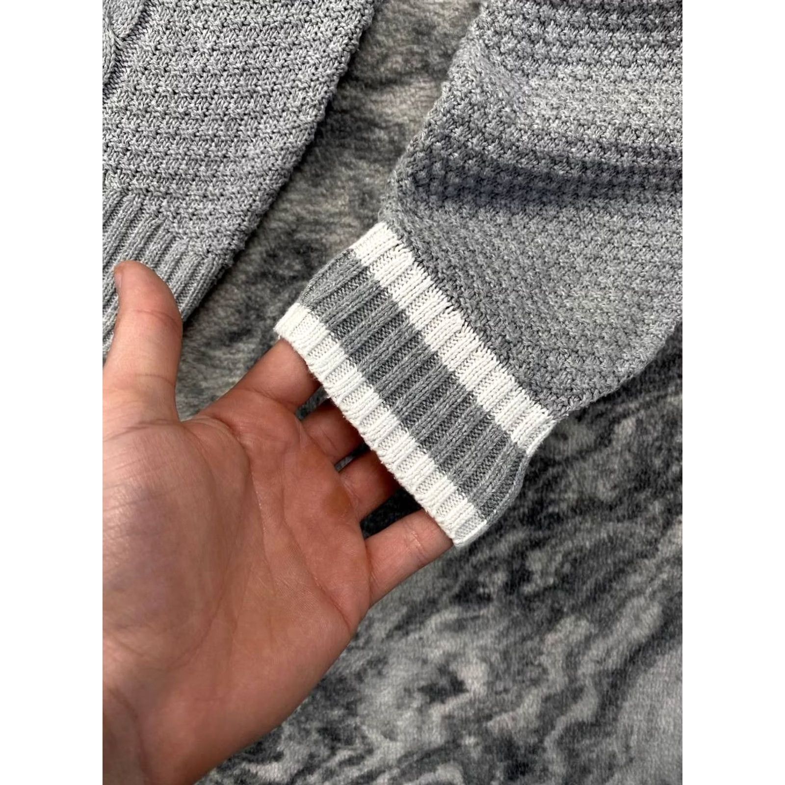 Ralph Lauren Purple Label Ralph Lauren Purple Label Men Sweater L Gray V Neck Cable Knit Silk Pullover Casual Size US L / EU 52-54 / 3 - 2 Thumbnail