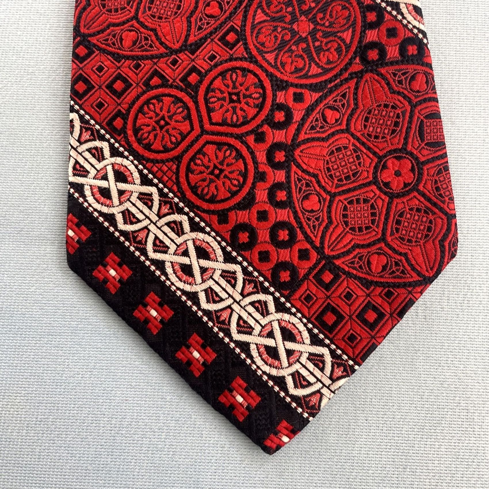 Vintage VINTAGE Necktie 4.5" Kipper Handmade Jacquard Rockabilly Mob Boss Red Black White Geometric Vintage Tugged Capable Wide Tie Mens Size ONE SIZE - 3 Thumbnail